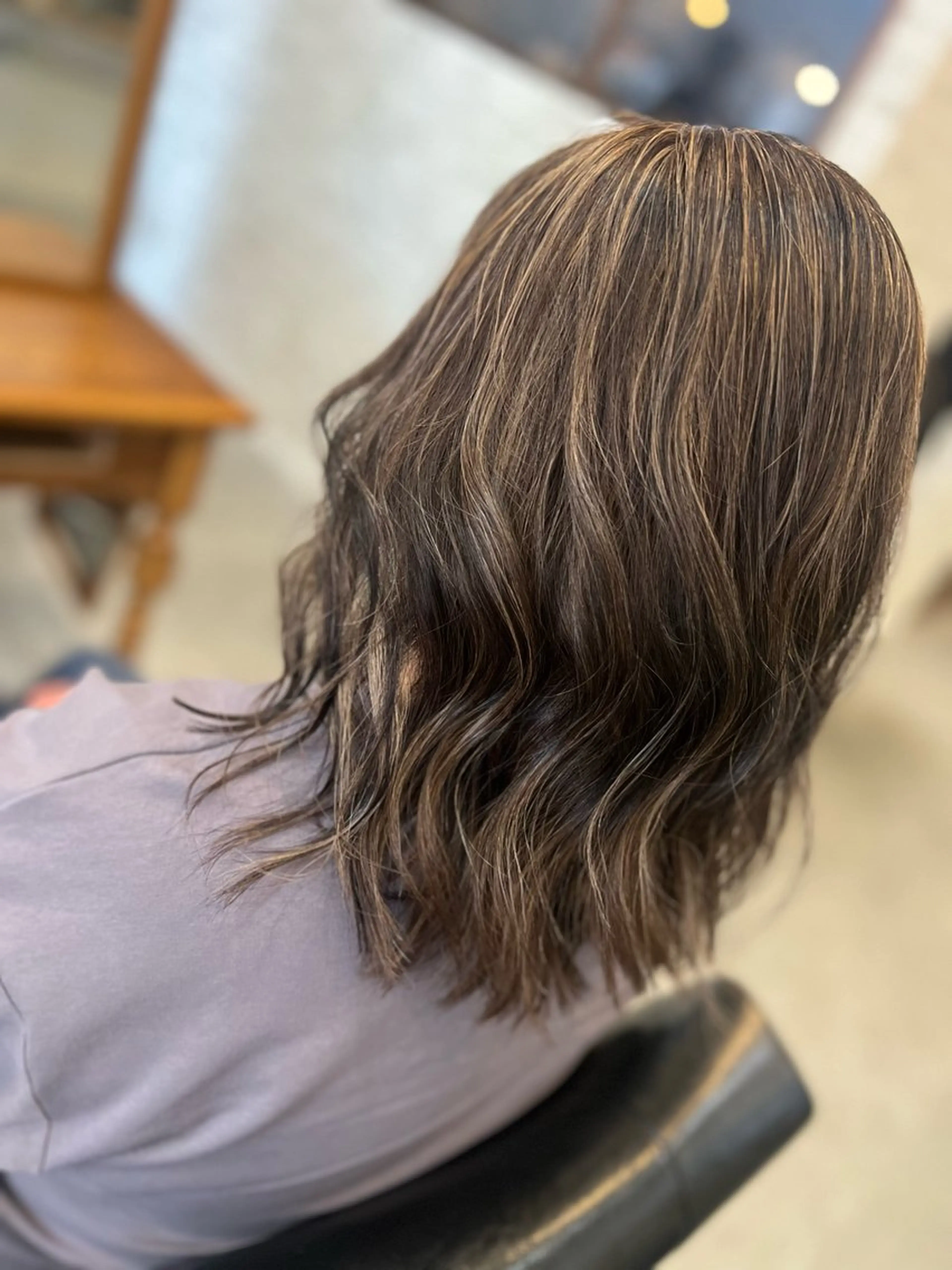 ミディアム ハイライト ヘアカラー Style Tのヘアスタイル