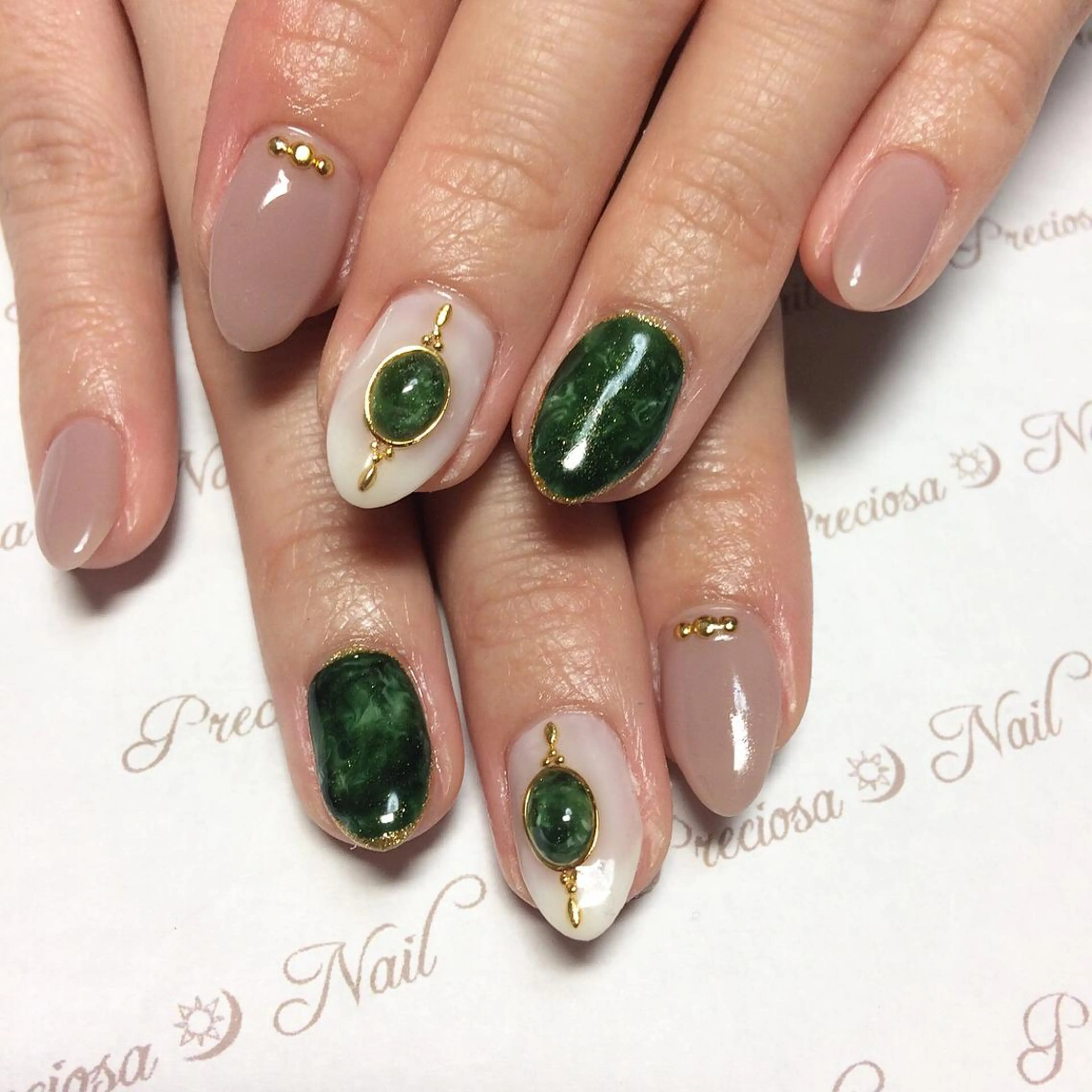 ネイル preciosa.nail所属・久場 晴美のネイルデザイン