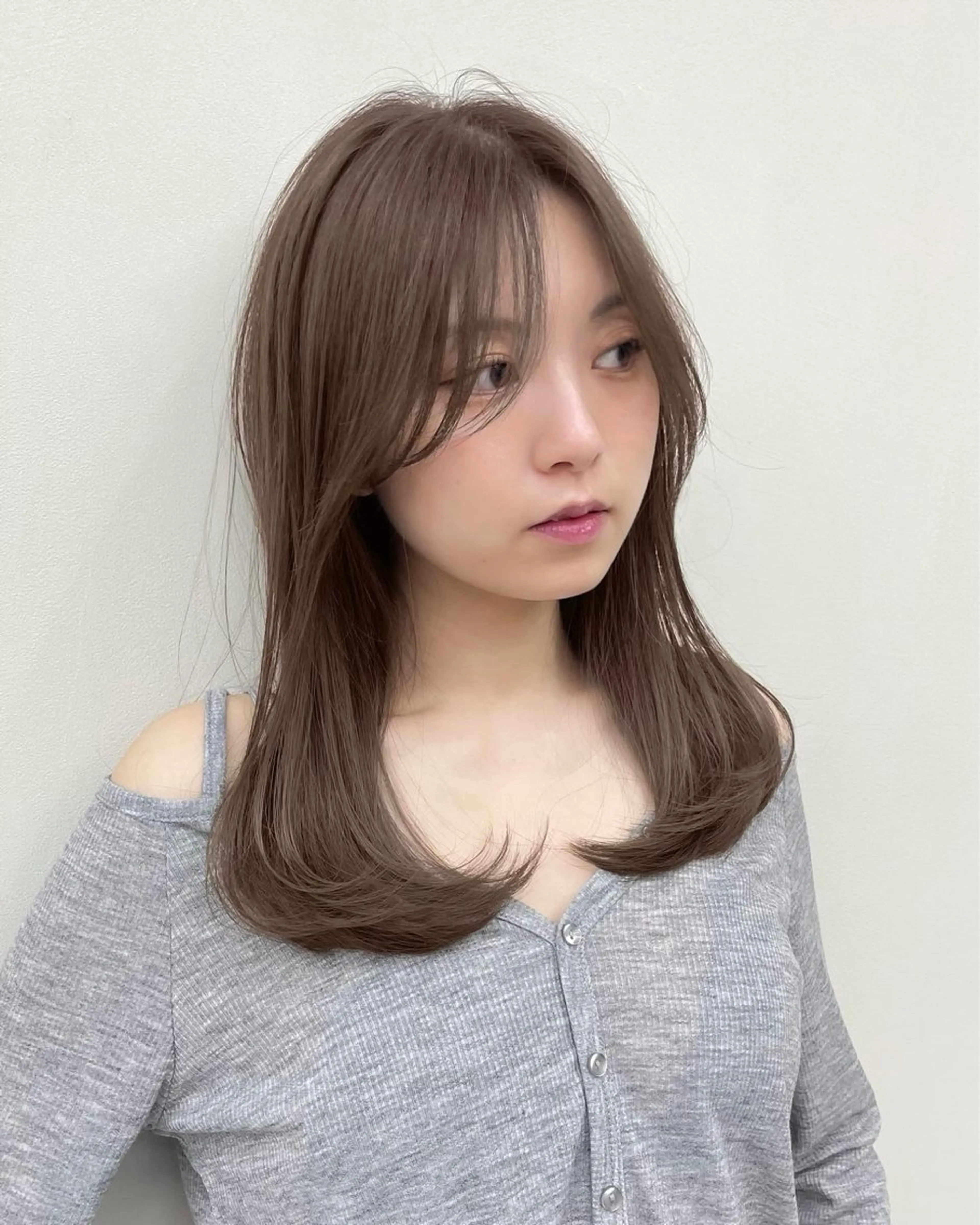セミロング カラー ベージュカラー 透明感カラー sora/ボブ/ レイヤーカットのヘアスタイル