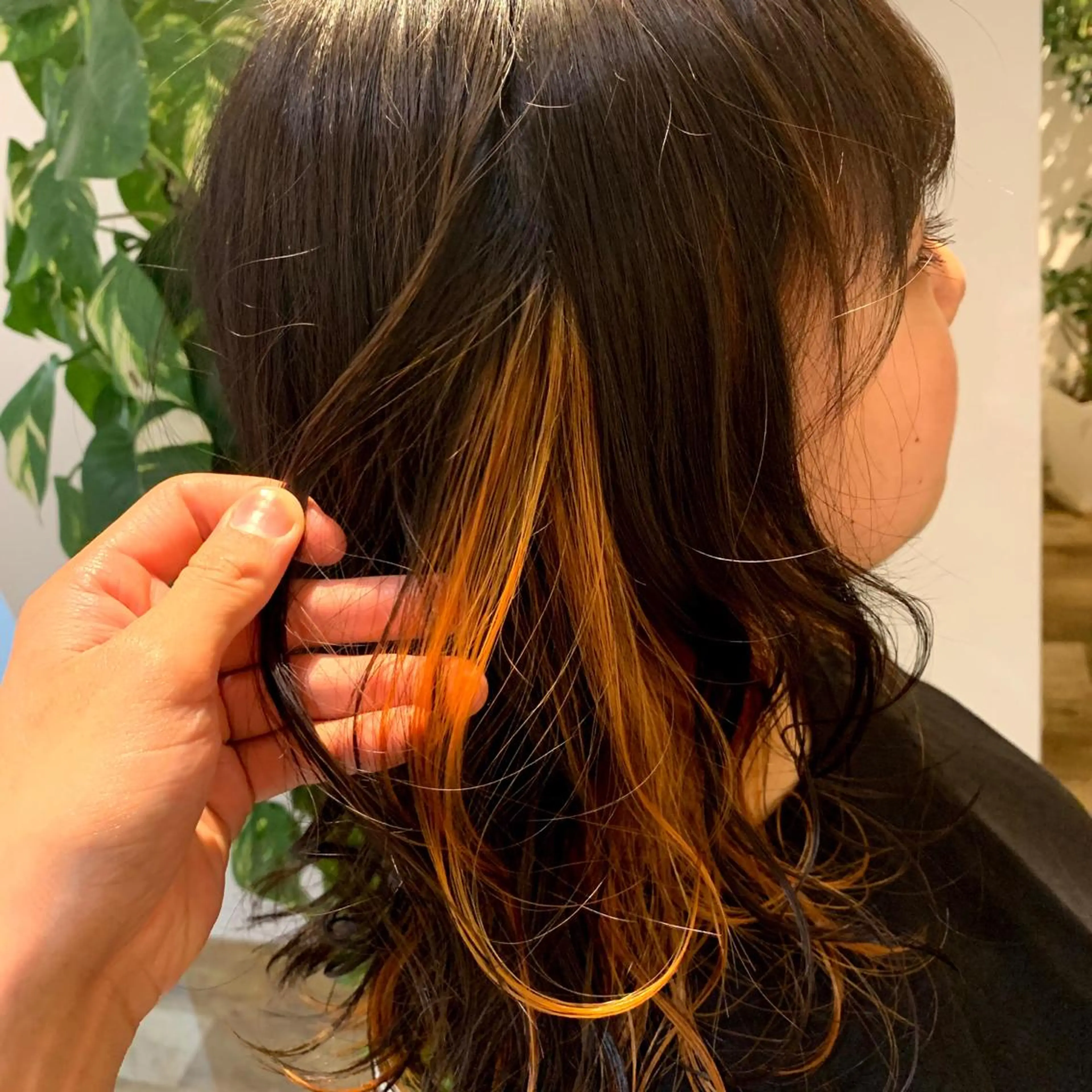 セミロング 十文字 玲音のヘアスタイル