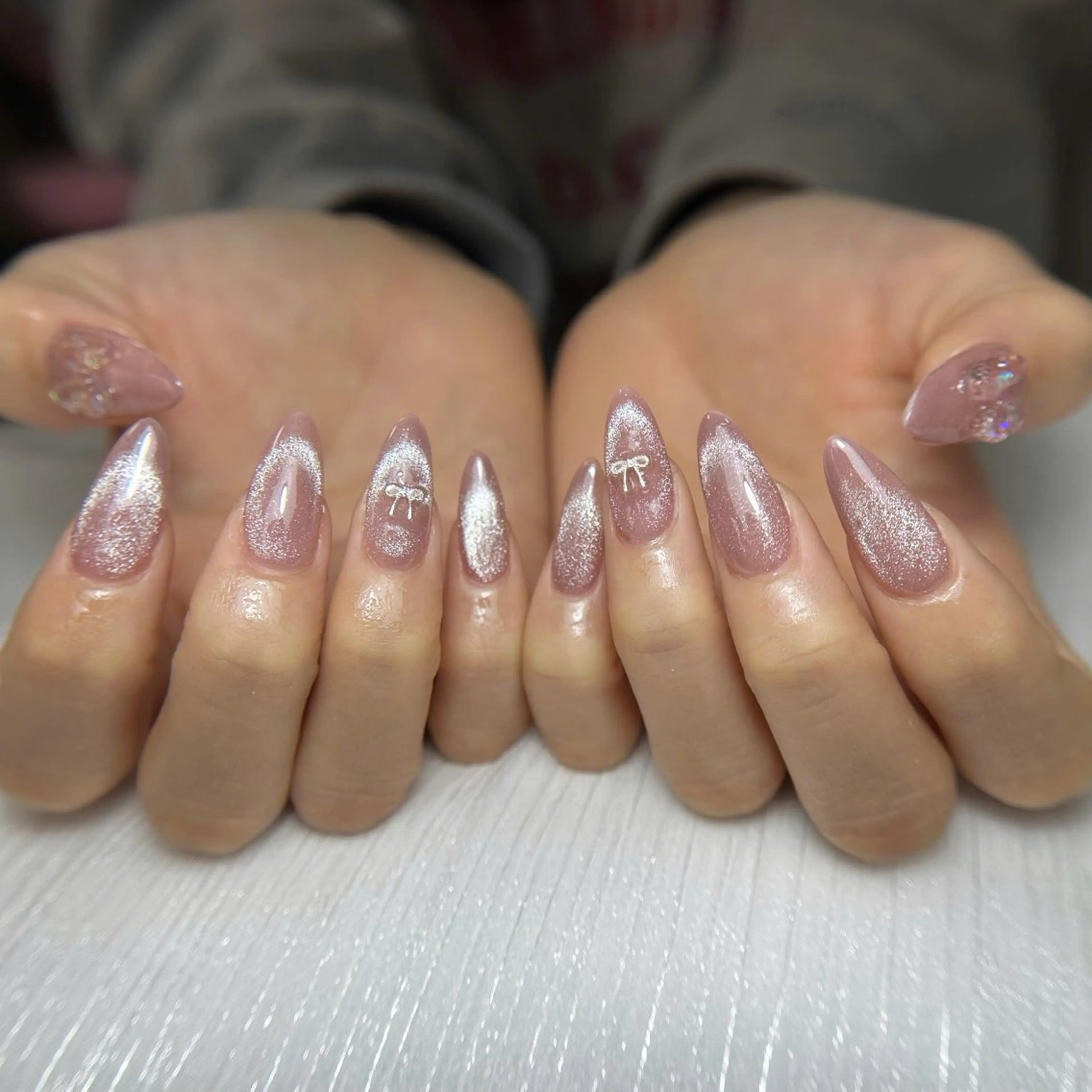 ネイル オーロラネイル 長さ出し フラッシュネイル フレンチネイル ジェルネイル ハンドネイル KITTY_NAILS所属・KITTY nailsのネイルデザイン