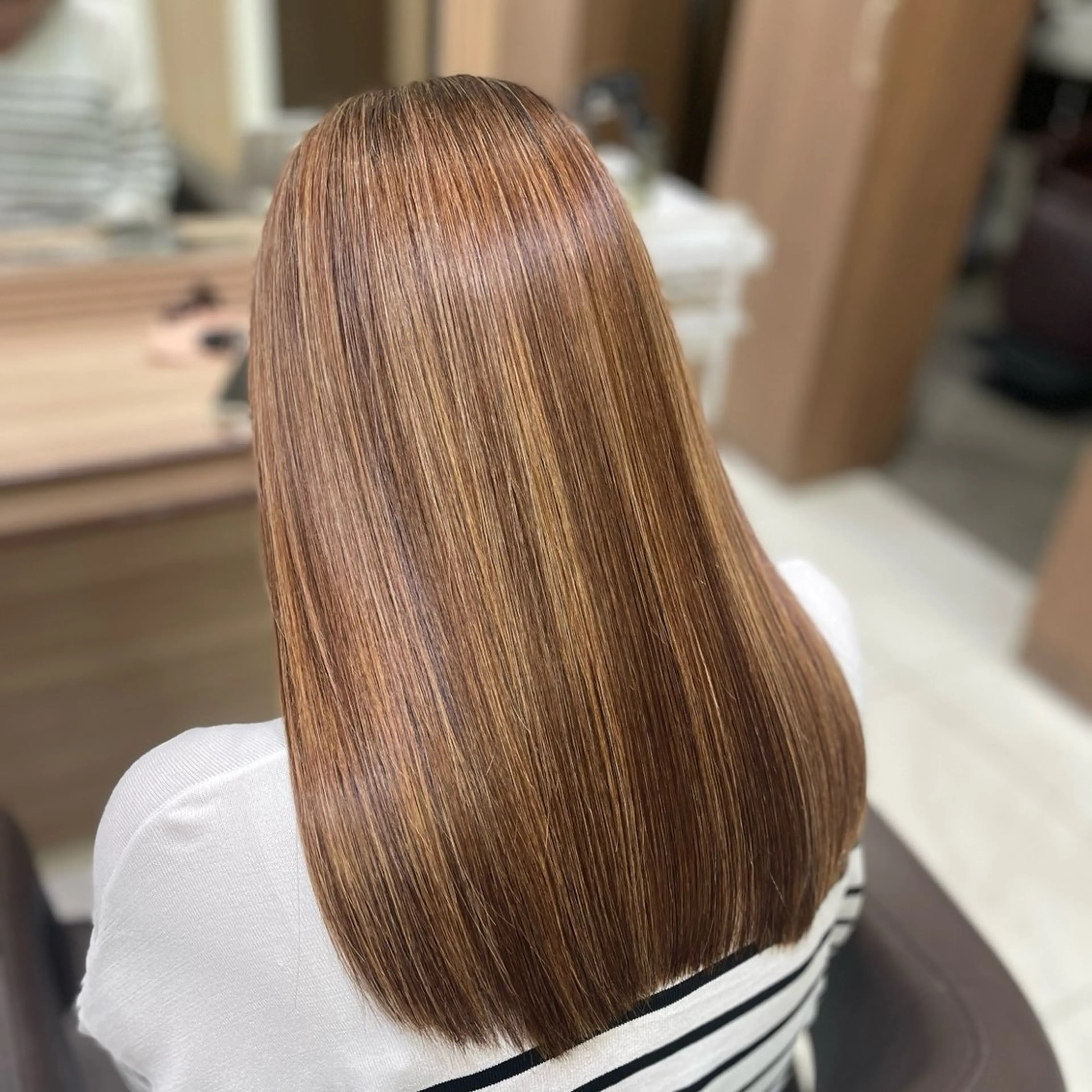 ロング カラー 崎山 紗吏のヘアスタイル