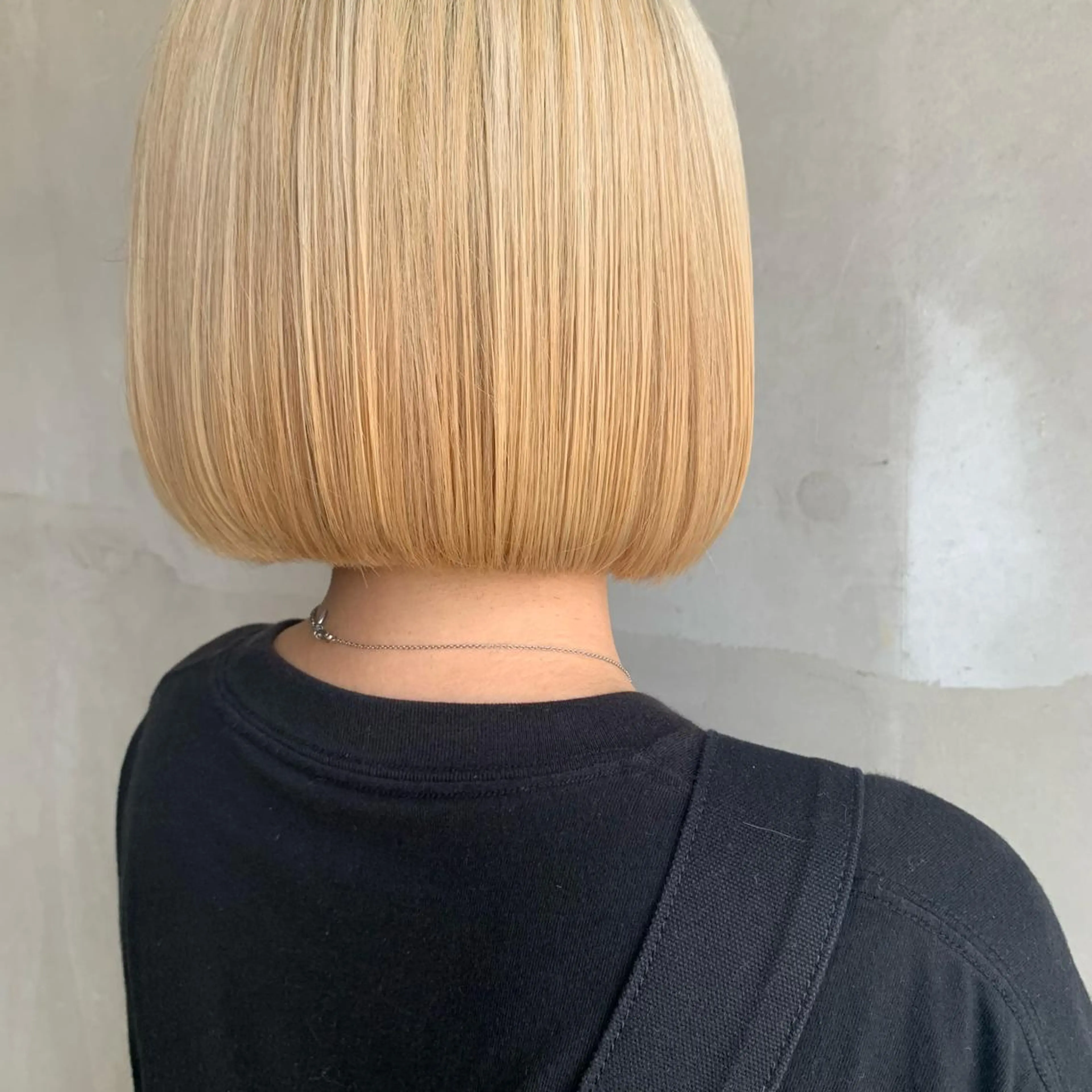 ショート ボブ カット トリートメント ウスイ ハルカのヘアスタイル