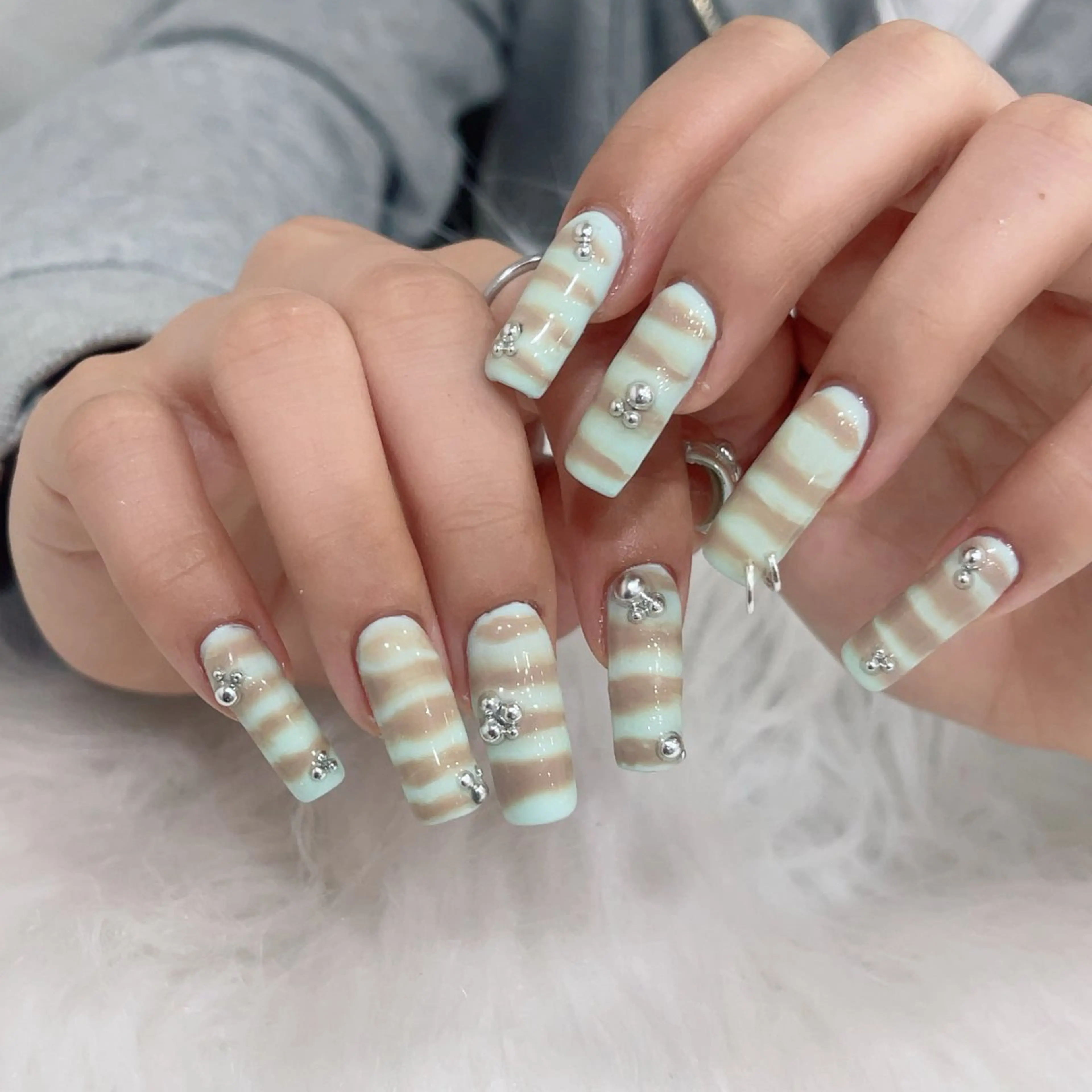 ネイル アートネイル 長さ出し フレンチネイル ジェルネイル グラデーション ハンドネイル Rin Rinのネイルデザイン