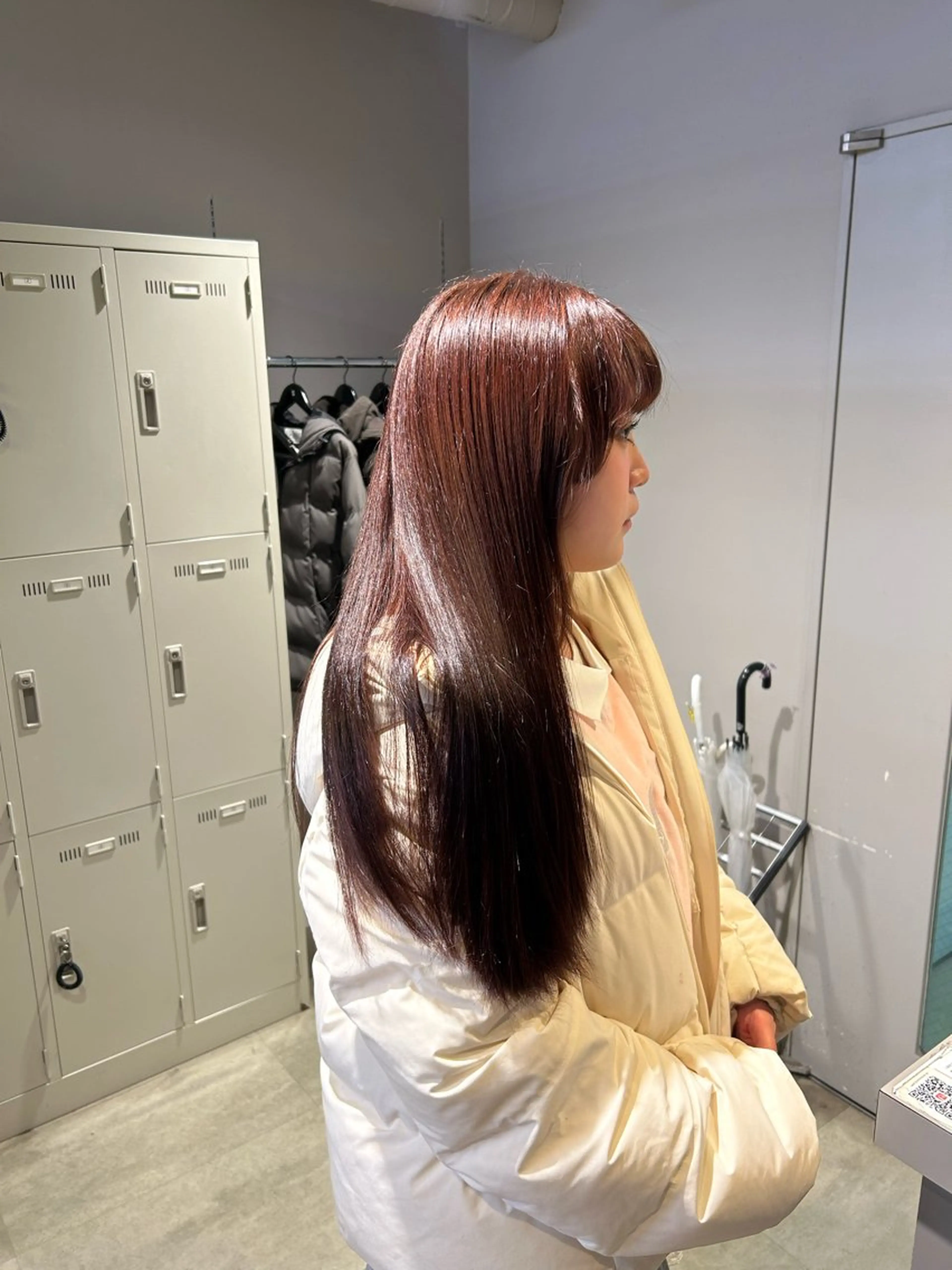 ロング カラー カット ヘアカラー トリートメント ヘッドスパ 韓国ヘア暗髪 ダブルカラーメンズ可のヘアスタイル