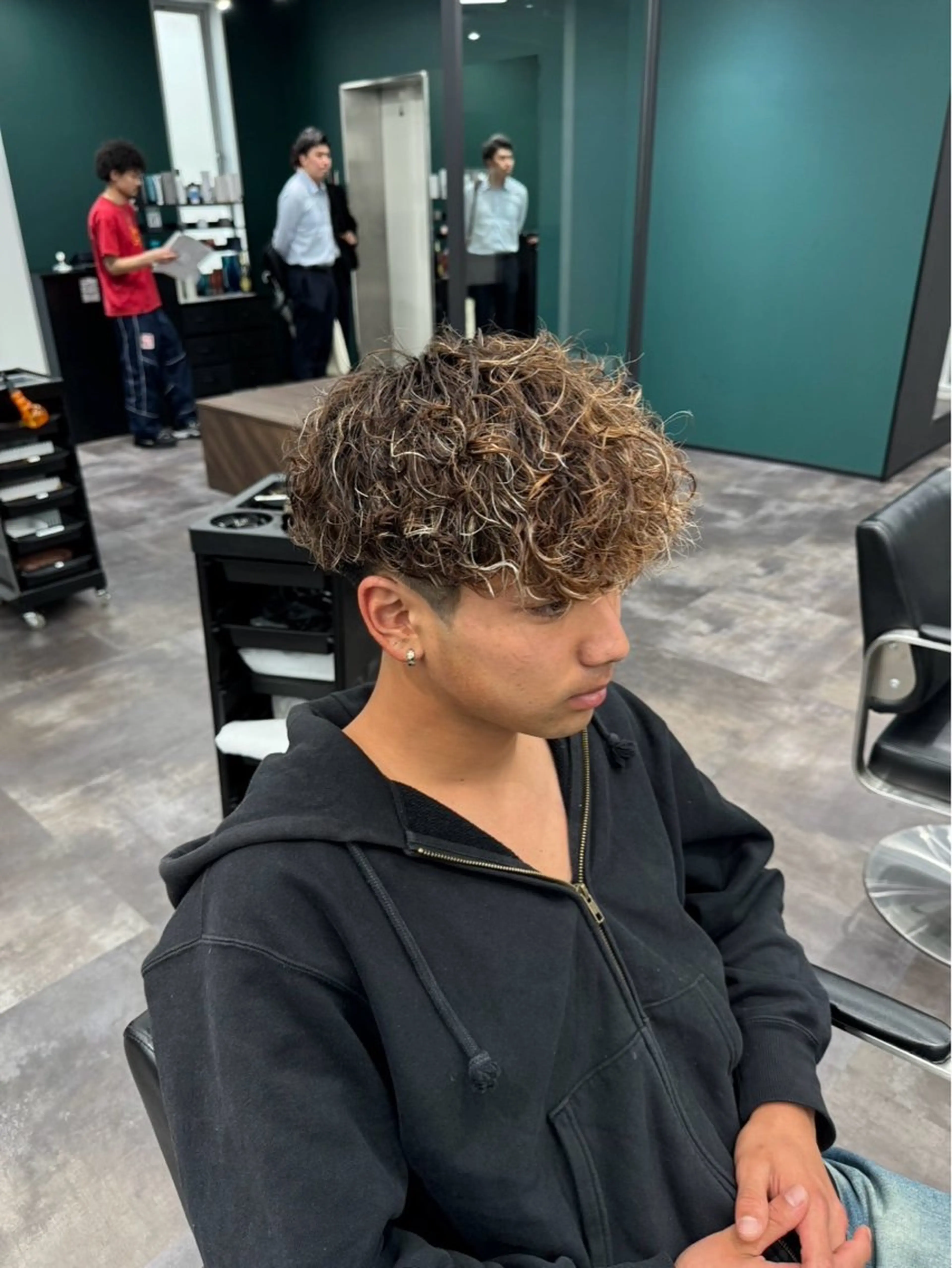 ミディアム カラー パーマ メンズ カット ヘアカラー パーマ メンズ特化🔥　齋藤 航のヘアスタイル