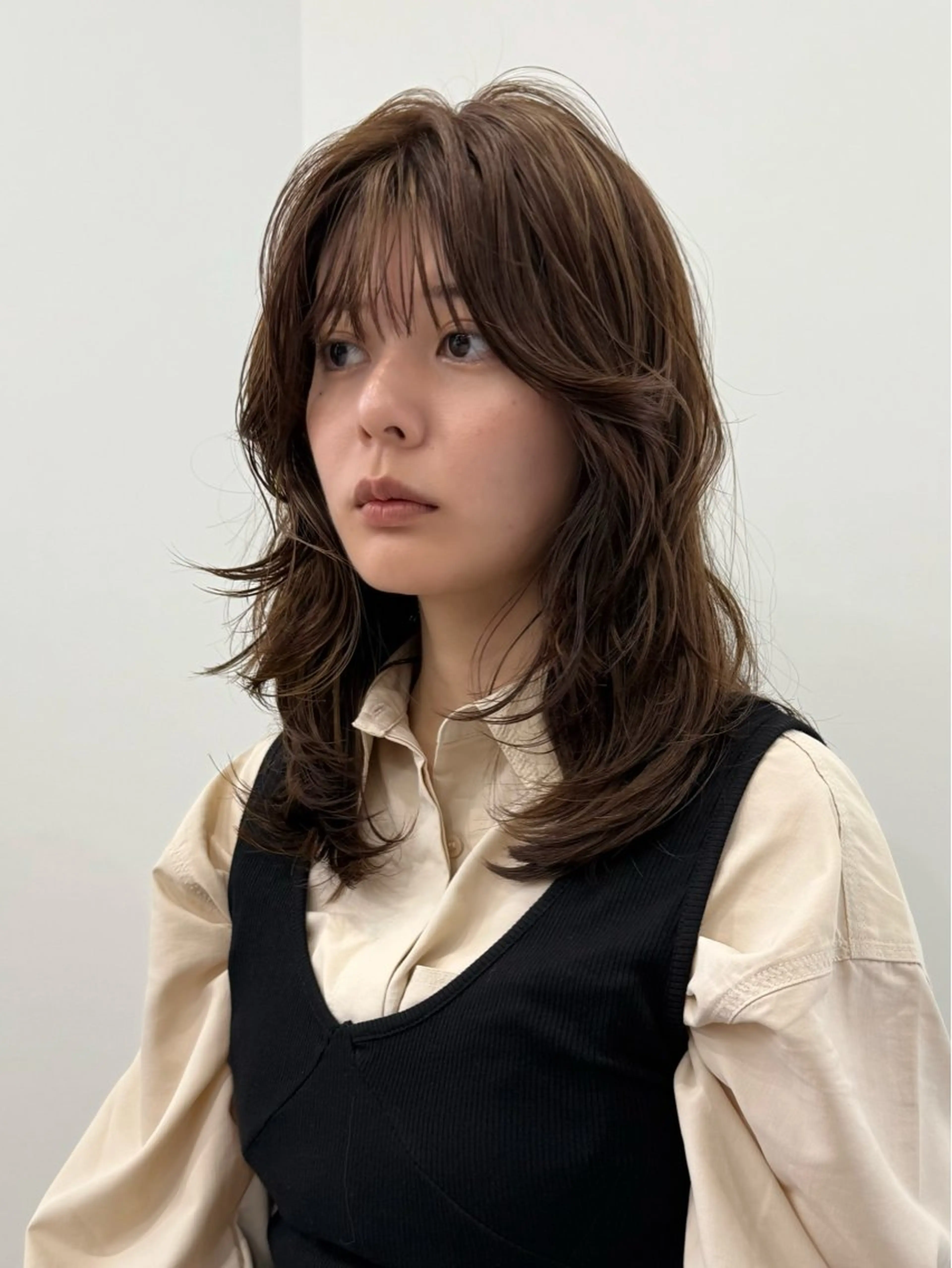 セミロング カラー ブラウンカラー オリーブブラウン レイヤーカット カット ヘアカラー トリートメント era所属・azumi/ボブ/暖 色/オリーブ/縮毛のヘアスタイル