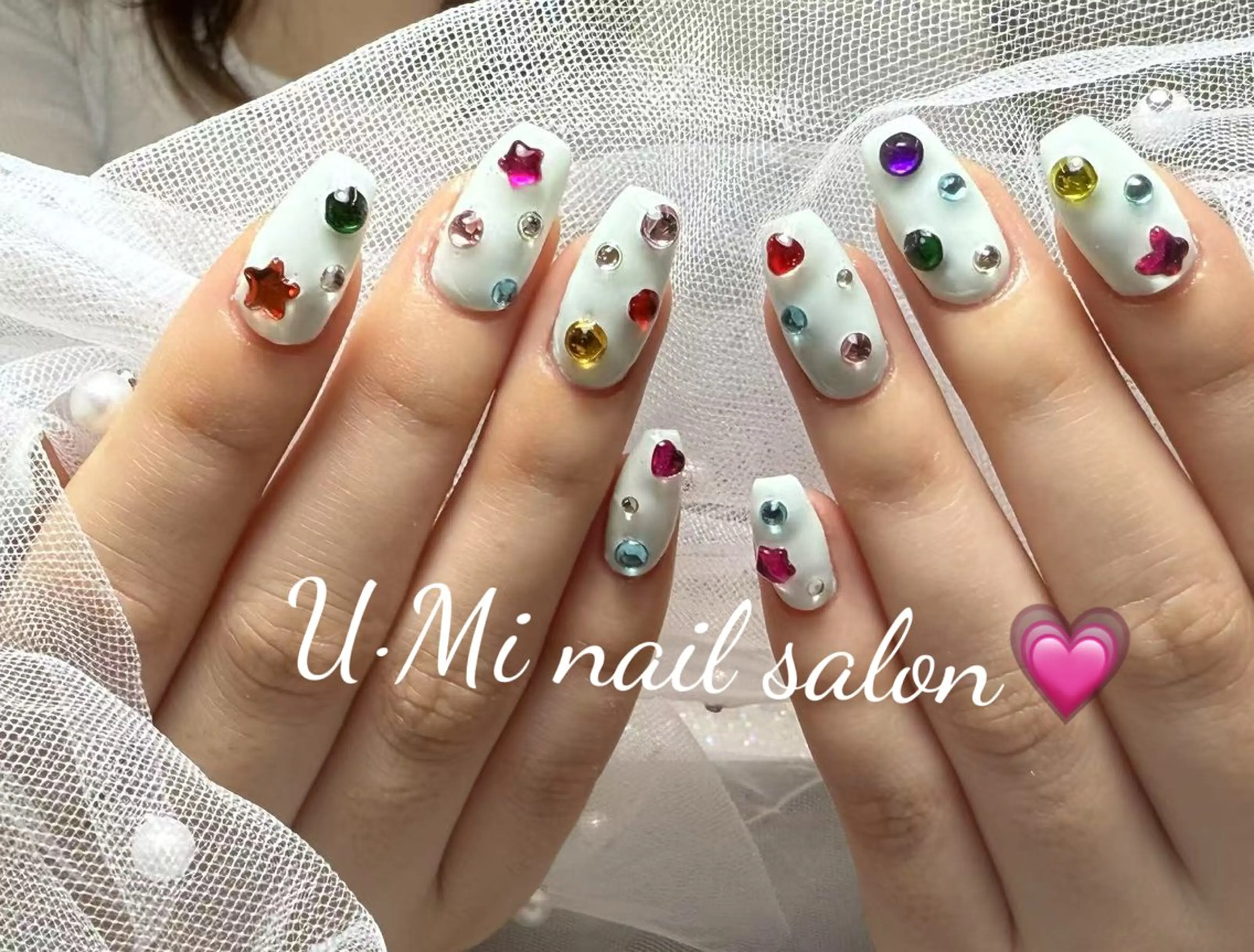 ネイル ストーンネイル ハンドネイル U·Mi nail salon所属・U·Mi 容のネイルデザイン