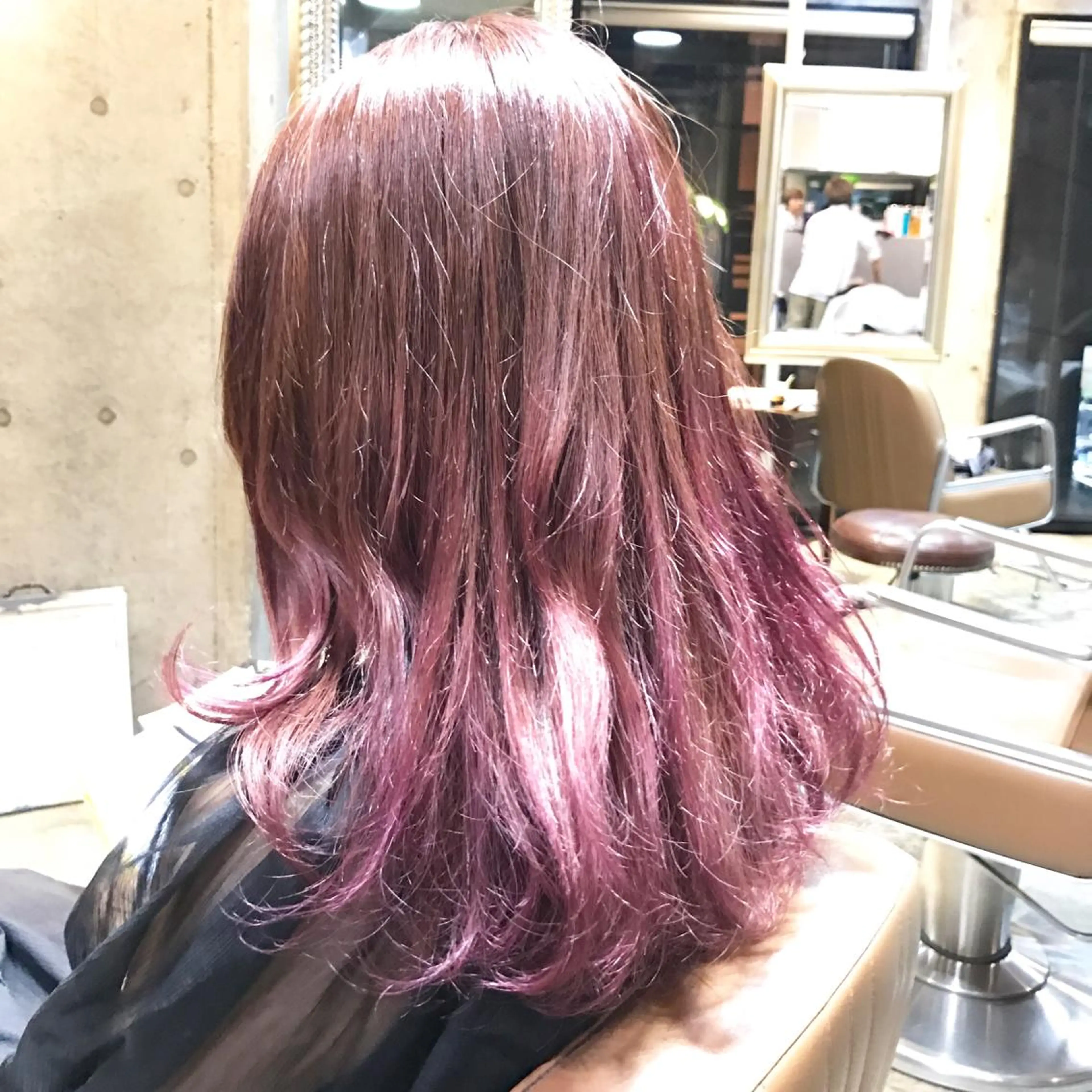 セミロング カラー ダブルカラー ピンクカラー 高比良 剛のヘアスタイル