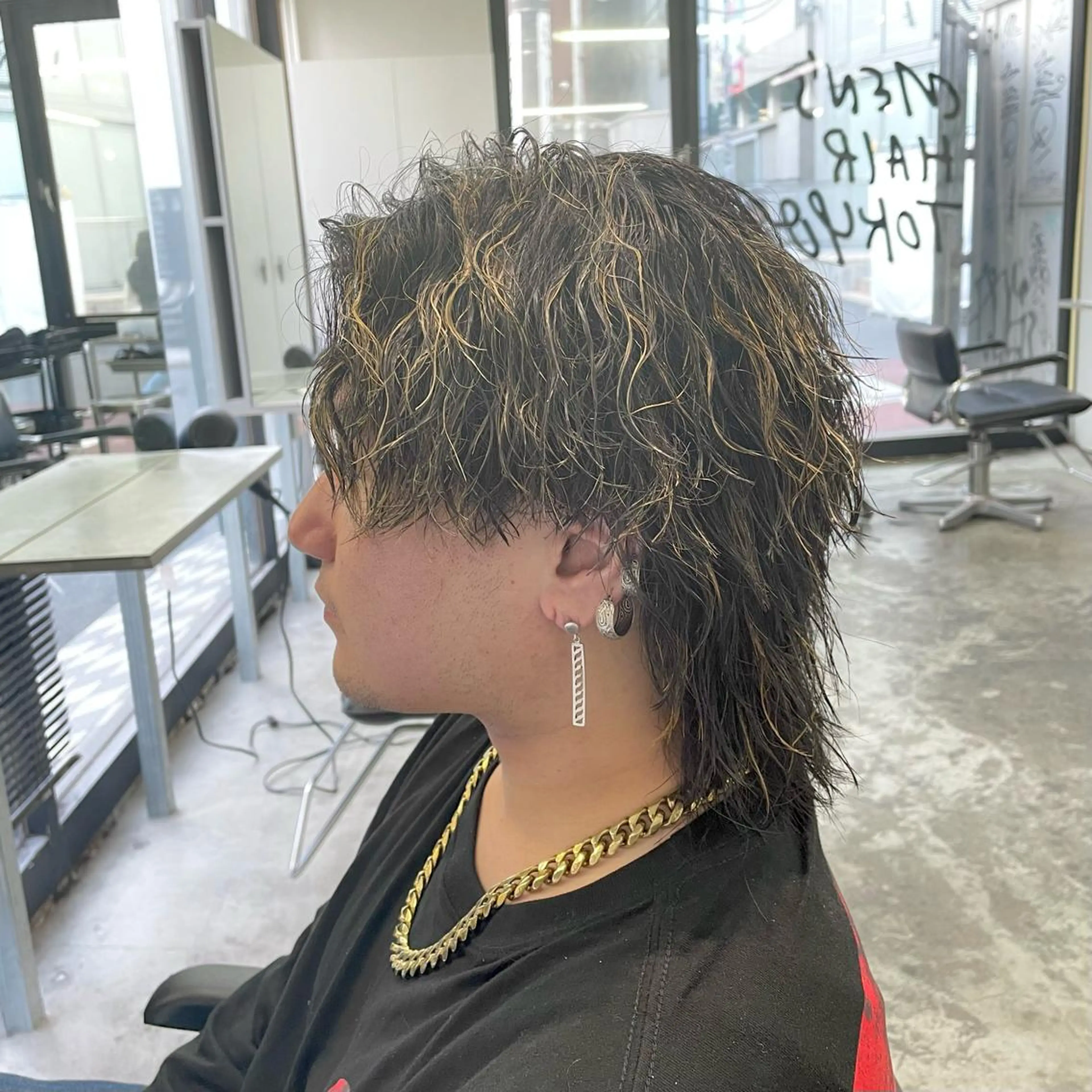 ショート カラー パーマ メンズ メンズハイライト メンズウルフカット ハイライトカラー ハイライト ウルフカット カット ヘアカラー パーマ メンズ特化美容師/ 藤戸 椋のヘアスタイル