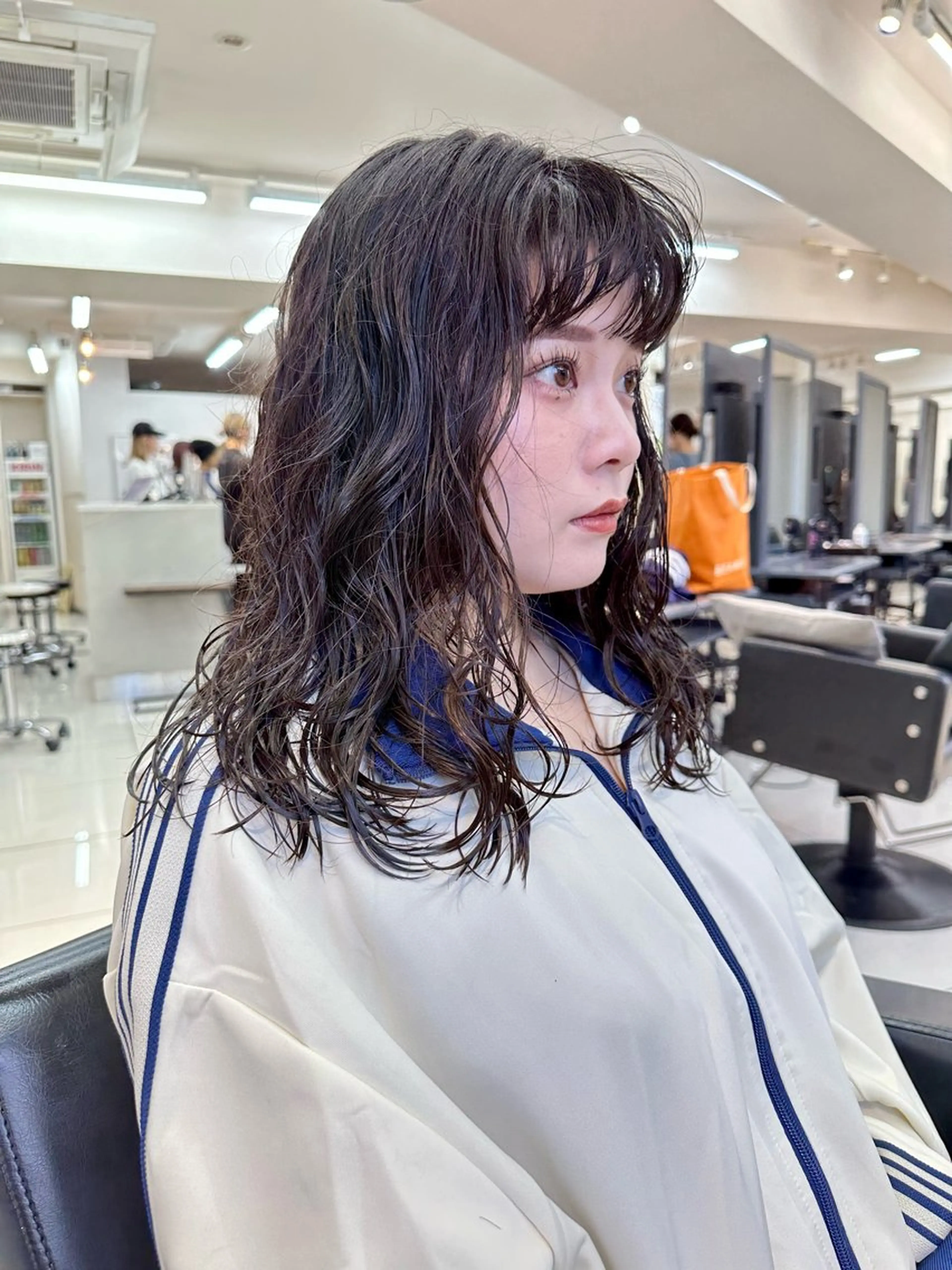 ミディアム パーマ vain所属・パーマウルフショート 濱田匠のヘアスタイル