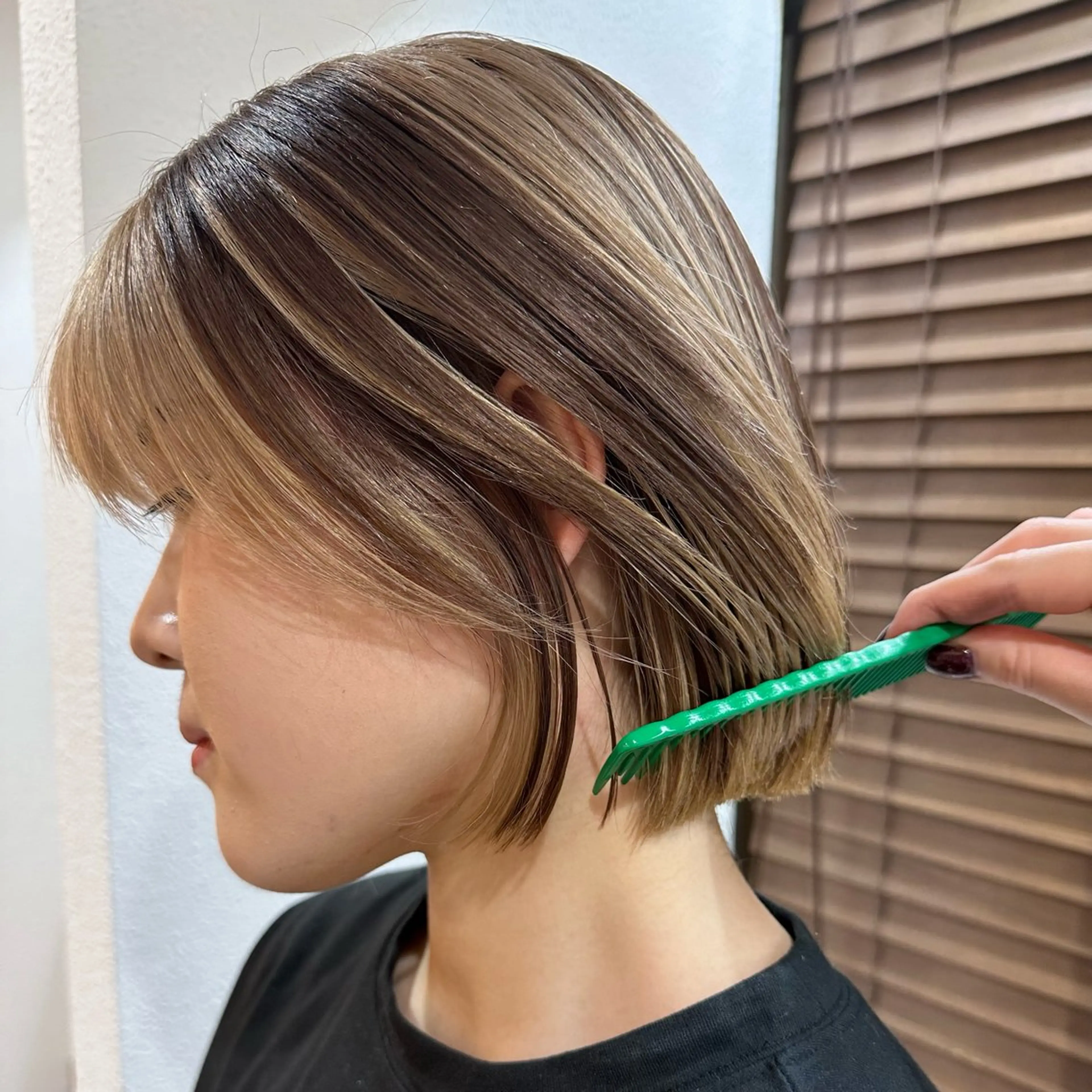 ショート カラー ベージュカラー ブリーチ lelu所属・lelu / 佐々木のヘアスタイル