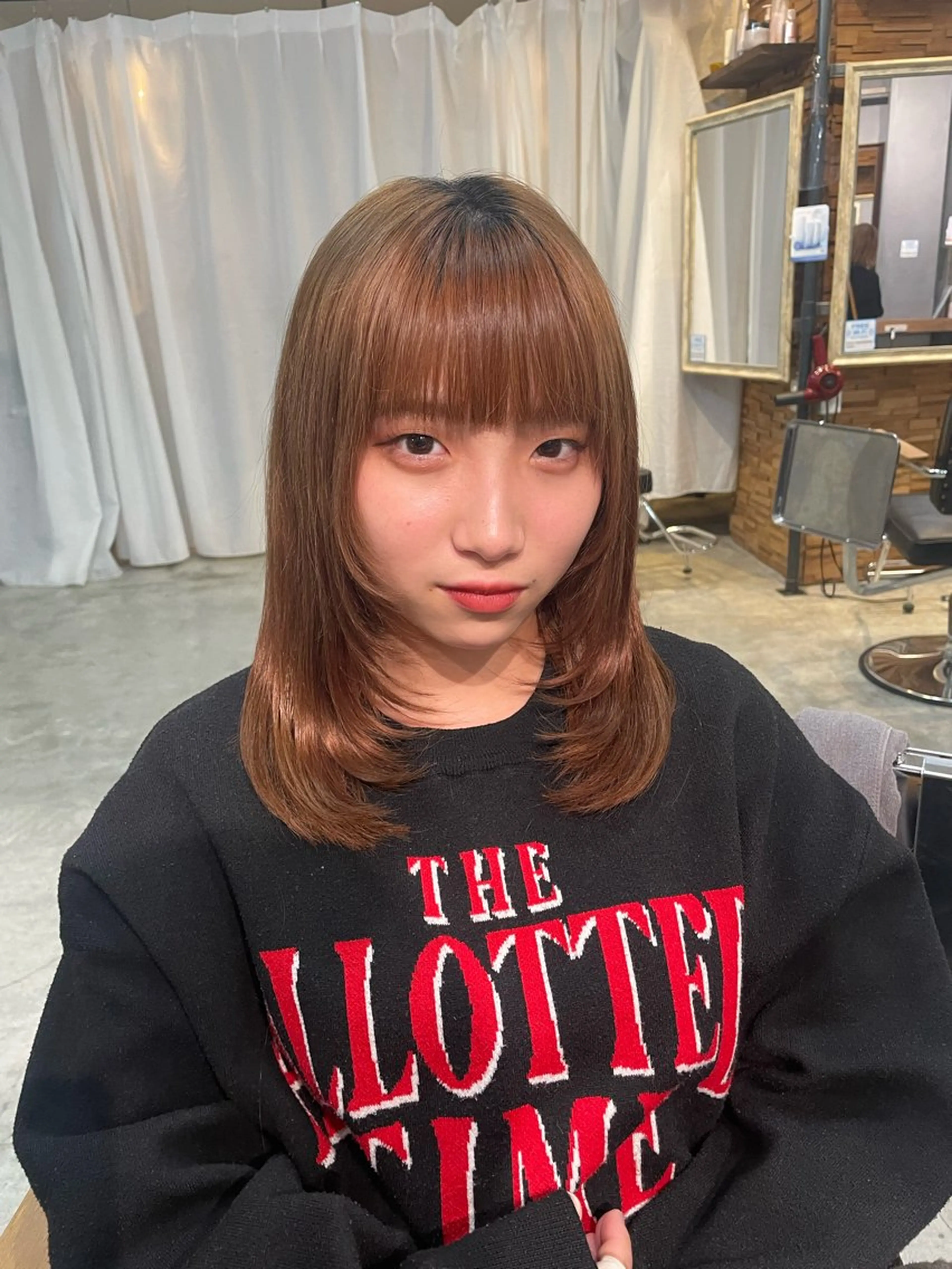 ミディアム レイヤーカット カット ヘアカラー 顔周りカット 🎀サヤカ🎀のヘアスタイル