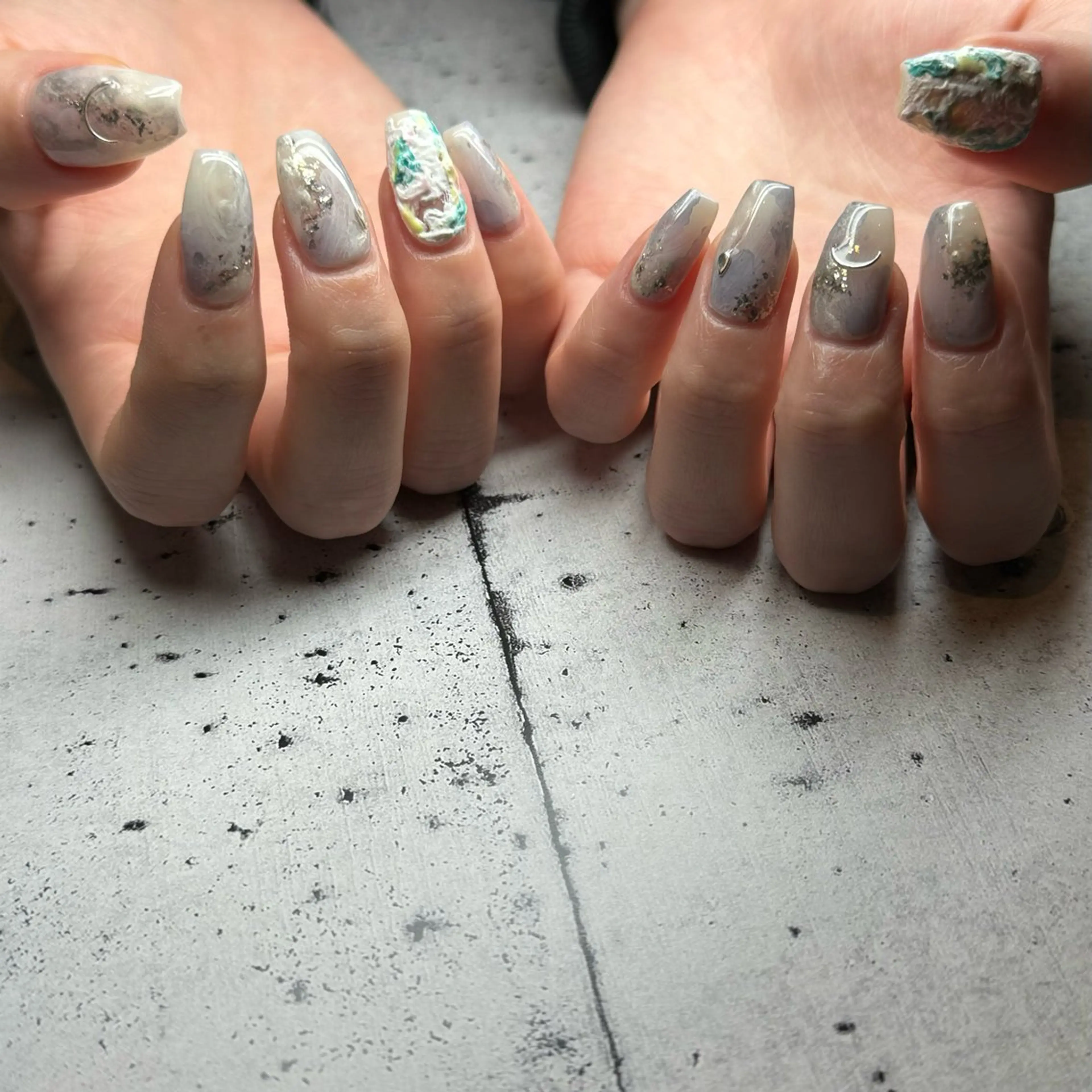 ネイル ニュアンスネイル 春ネイル ハンドネイル 𝐫𝐚𝐢 𝐧𝐚𝐢𝐥のネイルデザイン