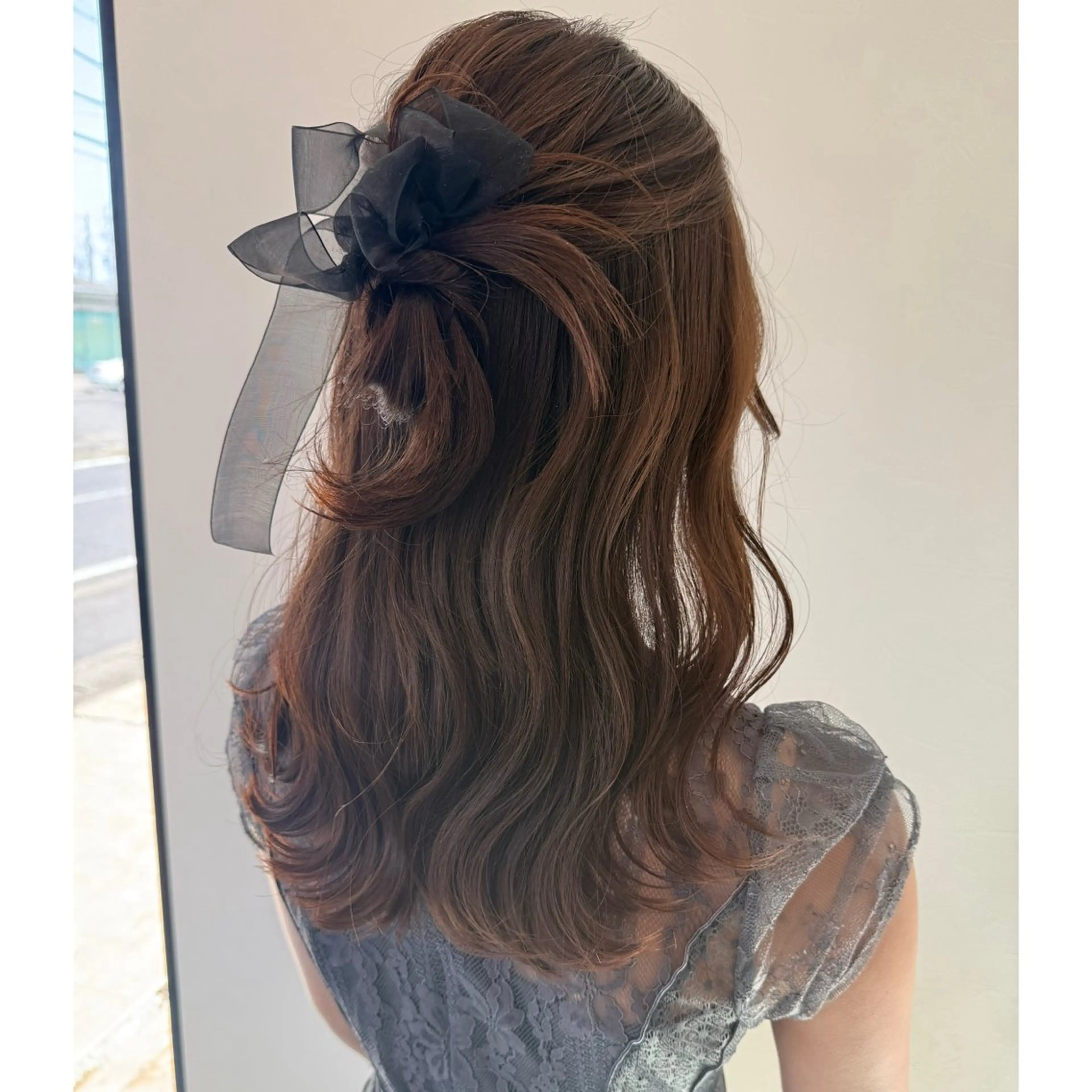 ミディアム ヘアアレンジ ハーフアップ 簡単アレンジ ヘアセット 🌼MONA KIKO🌼のヘアスタイル