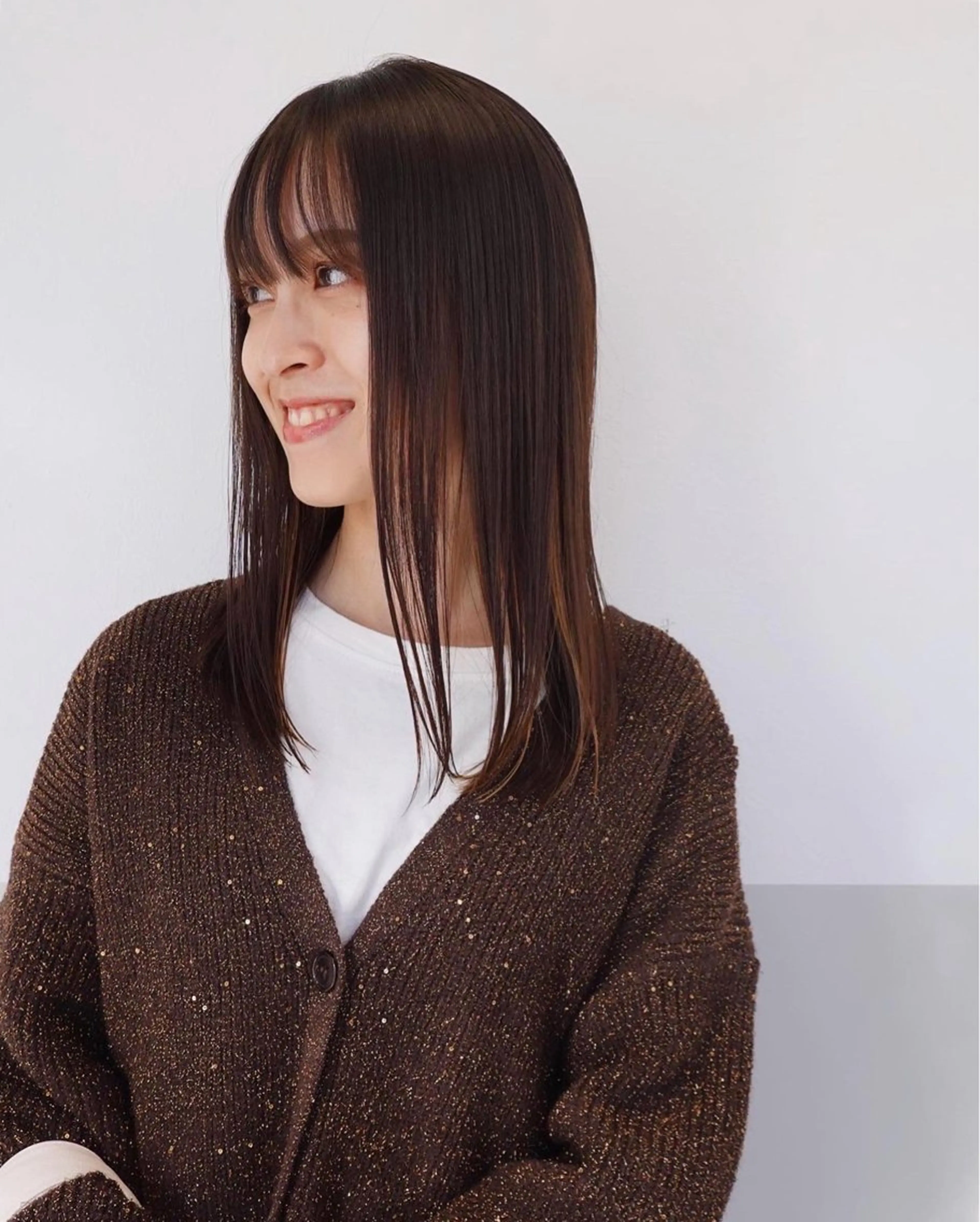 ミディアム カット ヘアカラー トリートメント ヘッドスパ 自由が丘最多の口コミ 美容師✨生板🌿のヘアスタイル