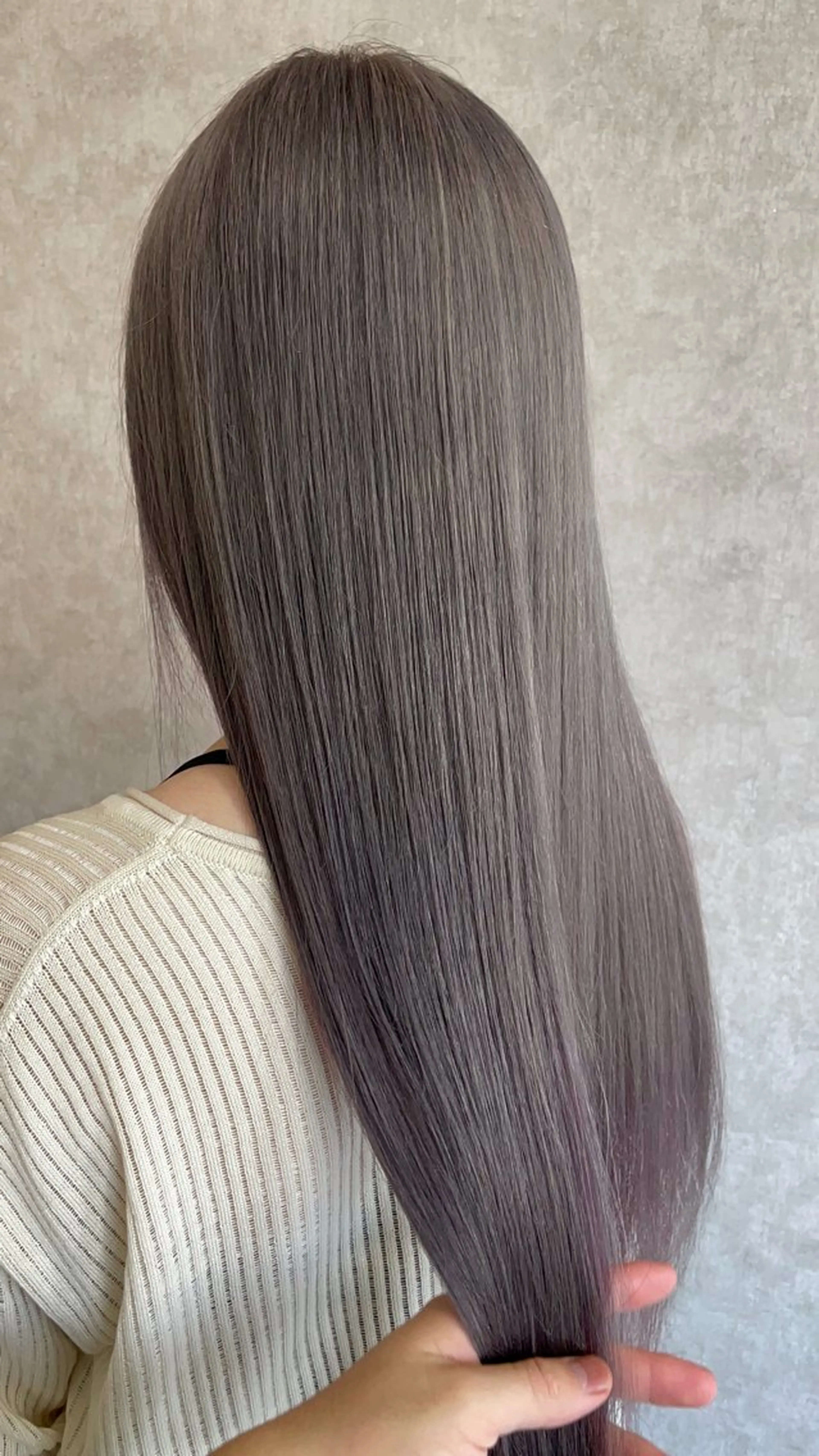 ロング カラー ブリーチ ケアブリーチ 透明感カラー シルバー ヘアカラー Taku ／ケアハイトーンのヘアスタイル