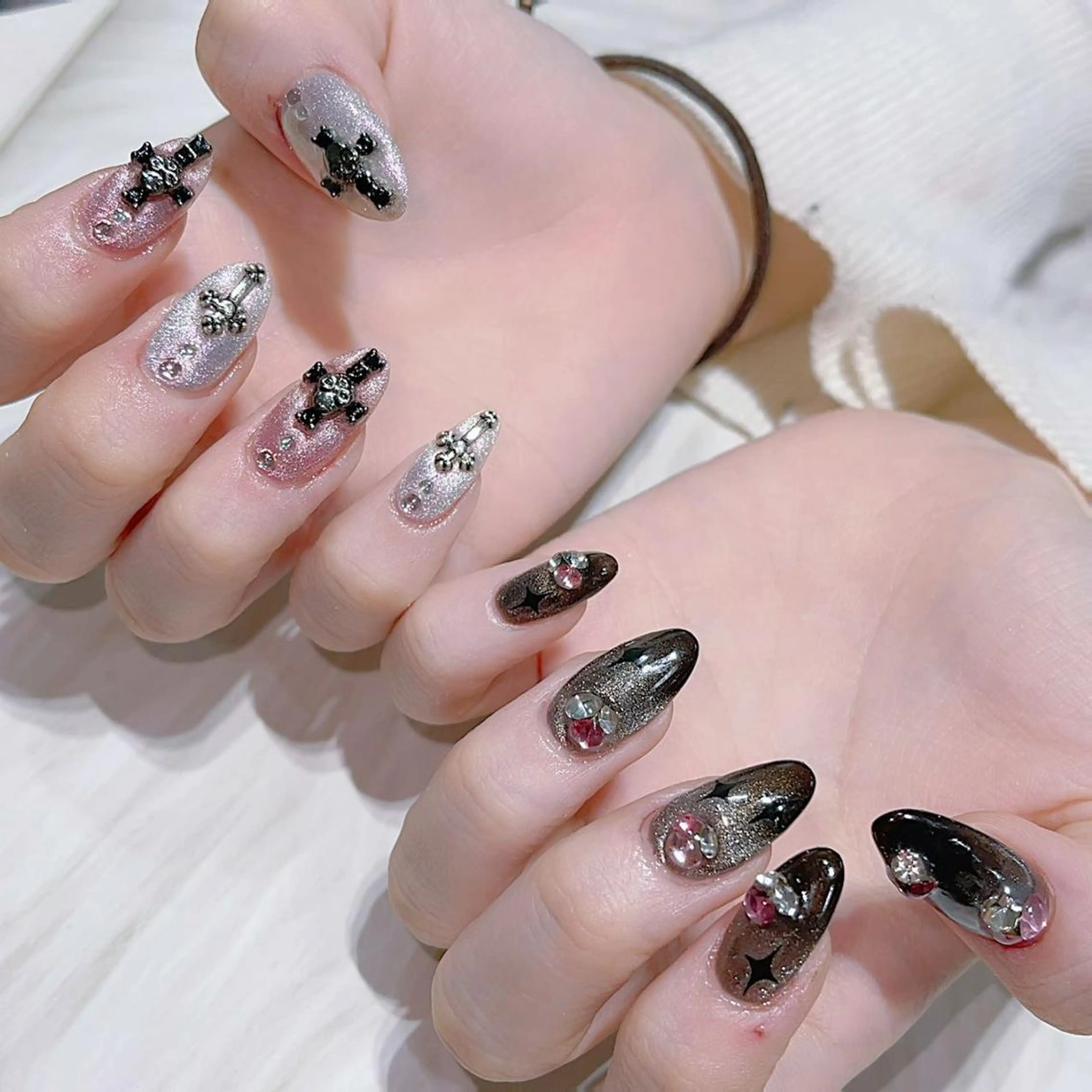 ネイル Queens テイのネイルデザイン