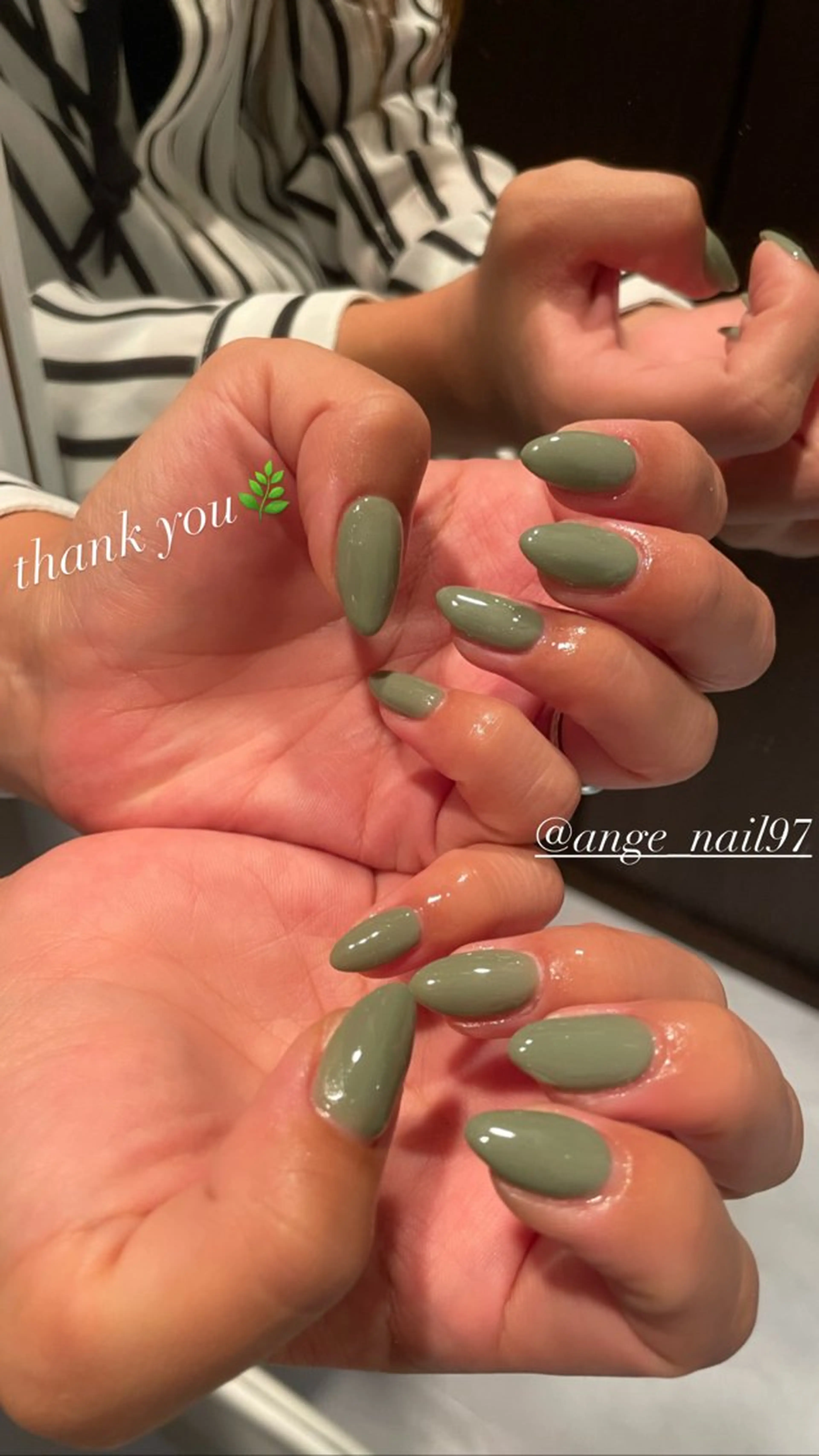 ネイル ジェルネイル グリーン ワンカラーネイル ハンドネイル Nail salon 🎀Angeのネイルデザイン