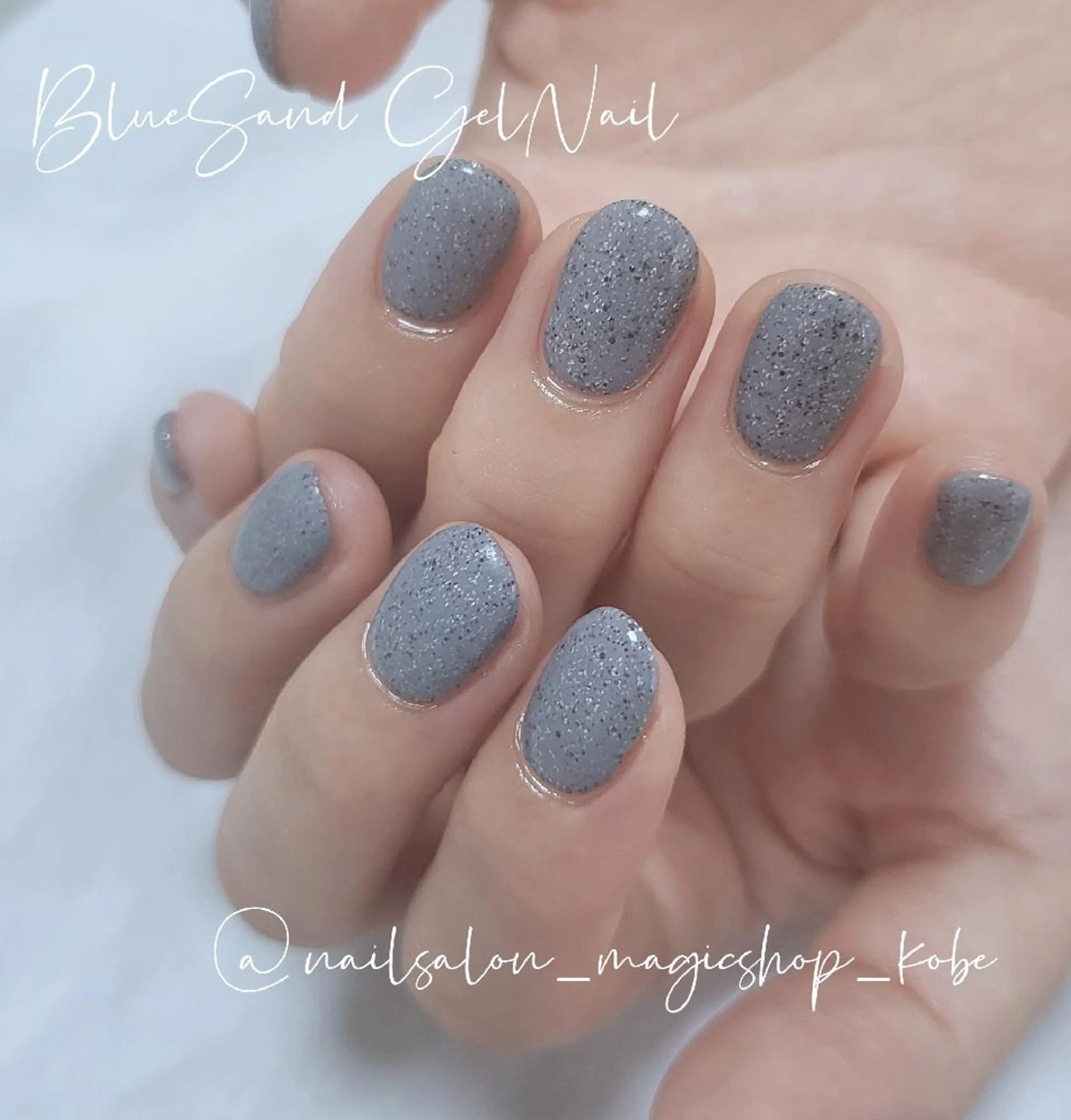 ネイル アートネイル ブルー ジェルネイル ゴールド ラメ(グリッター) ハンドネイル Nailsalon MagicShopのネイルデザイン