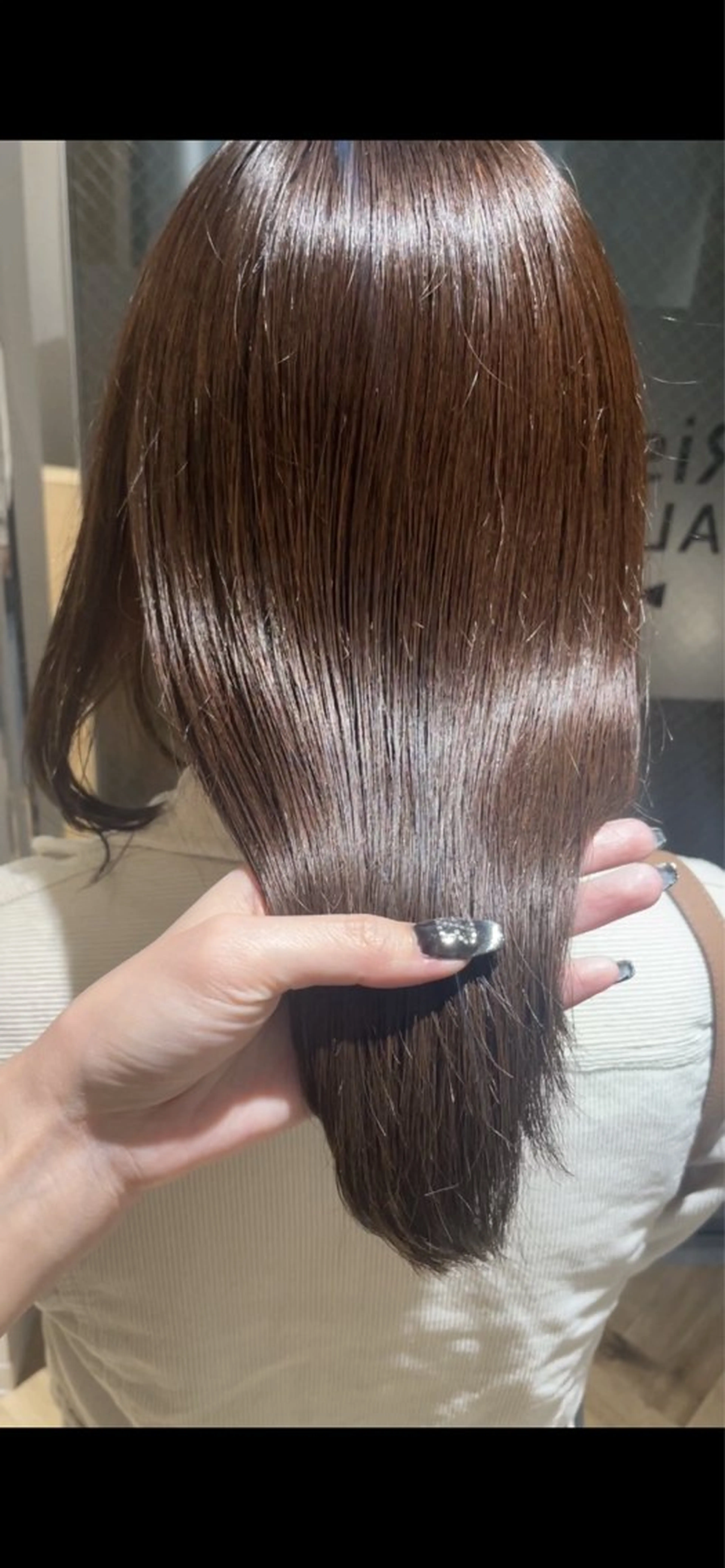 ミディアム カラー ベージュカラー ブラウンカラー ショコラブラウン カット ヘアカラー トリートメント BEBE所属・ブリーチなし 透明感カラーKANAのヘアスタイル