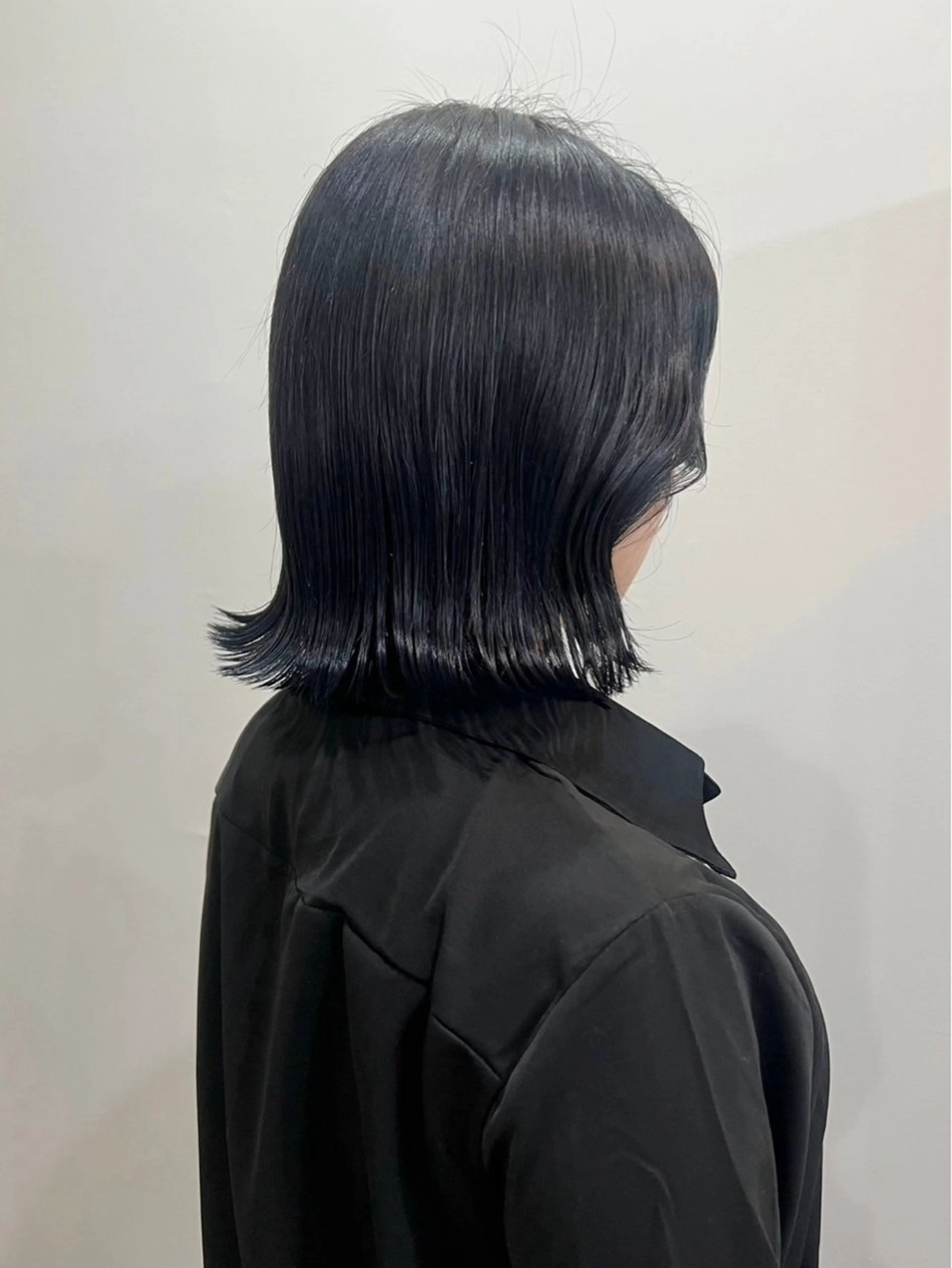 ミディアム 横山 奈央のヘアスタイル
