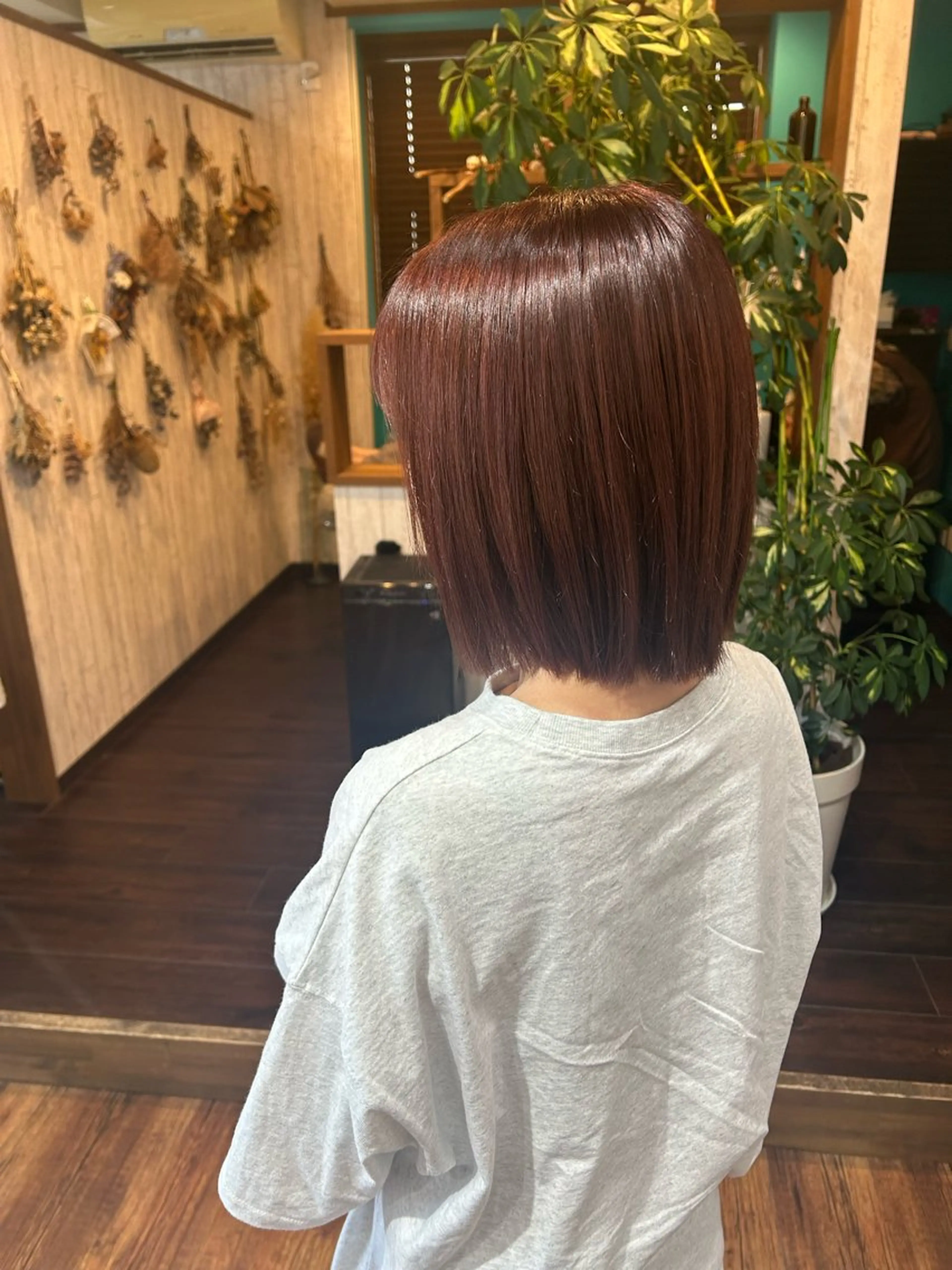 ショート カラー ボブ カット 早坂 さくらのヘアスタイル