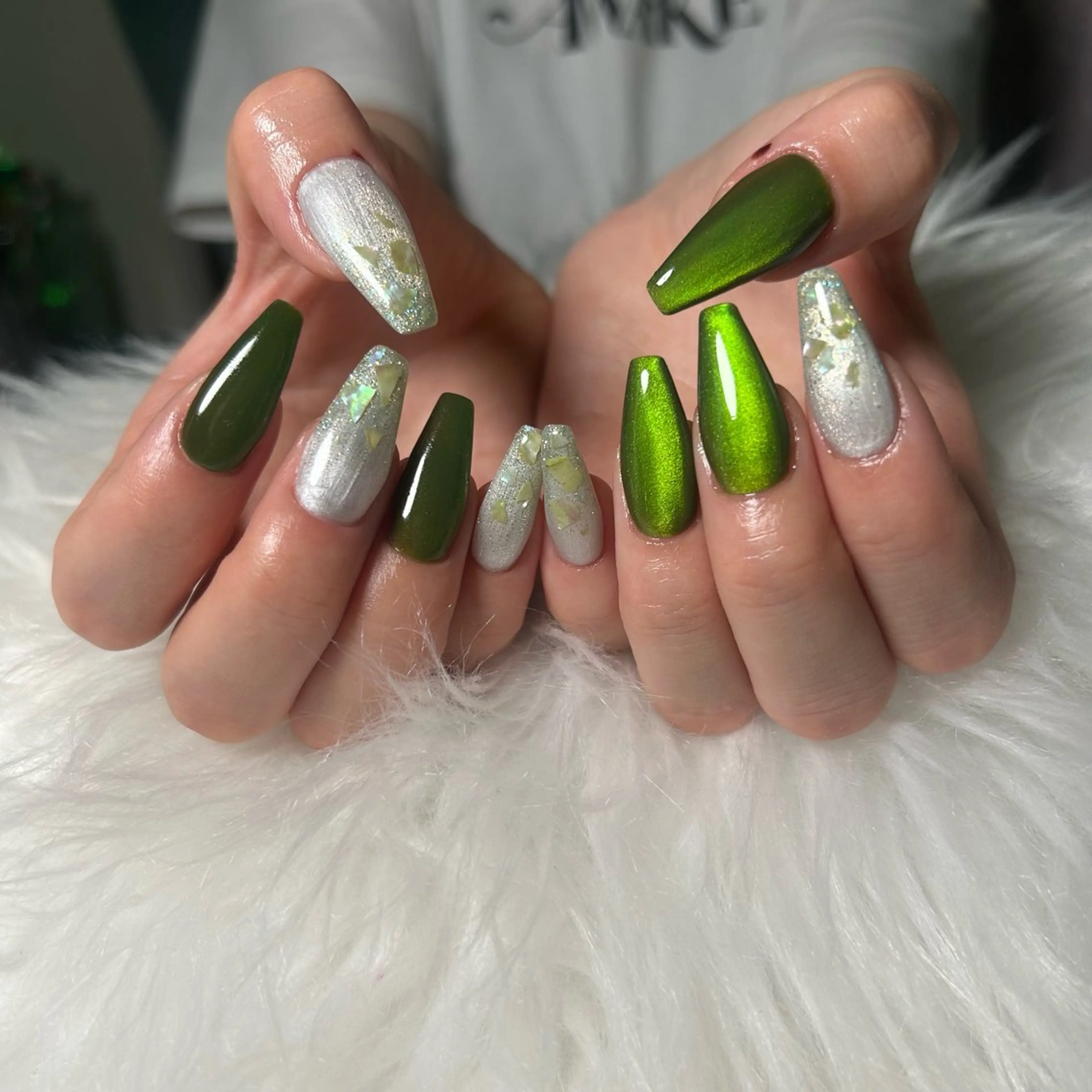 ネイル マグネットネイル ニュアンスネイル ハンドネイル haacnails（ハーシーネイル）所属・haac nailsのネイルデザイン