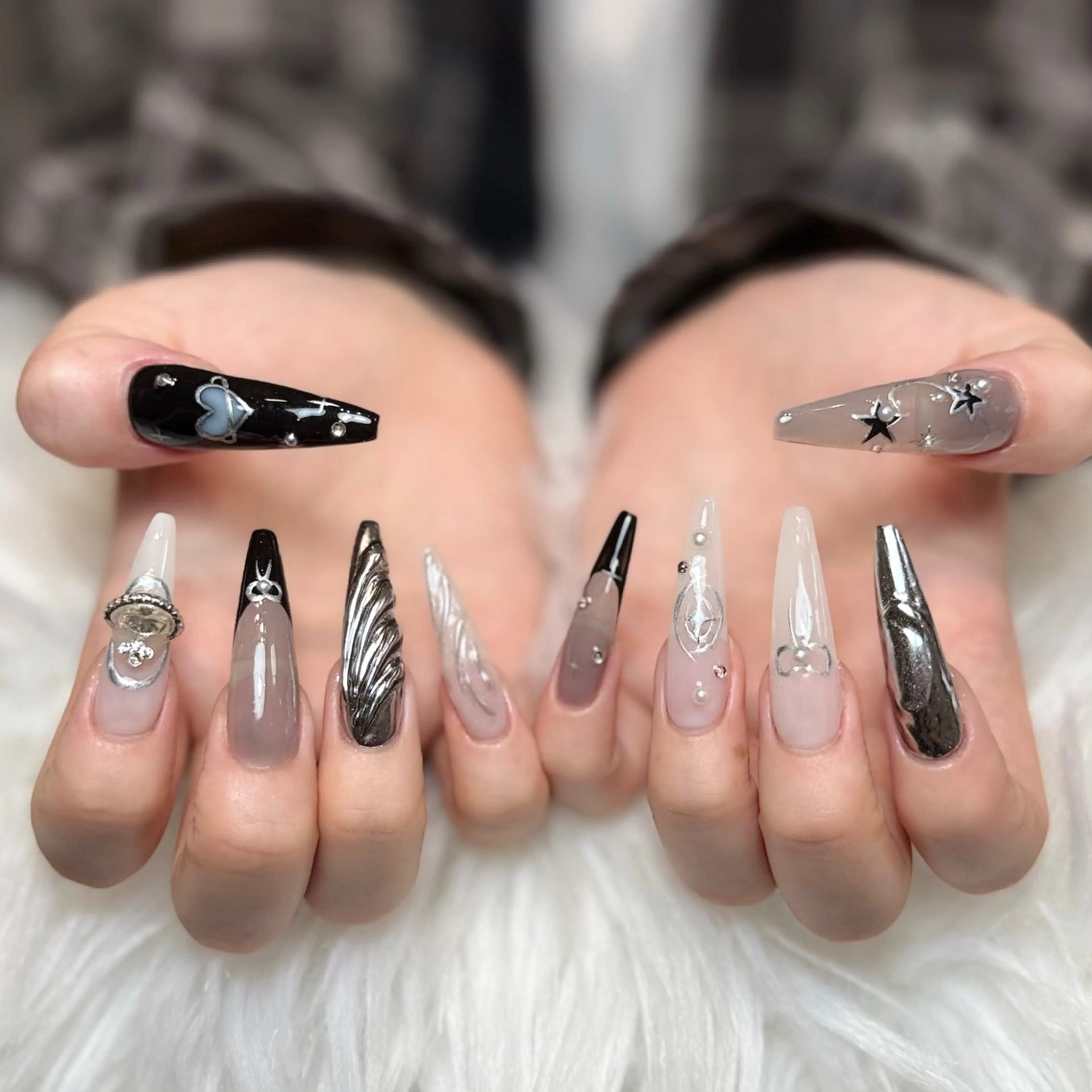 ネイル フレンチネイル ジェルネイル キラキラネイル 韓国ネイル マグネットネイル Julli nail studio所属・Julli NailStudioのネイルデザイン