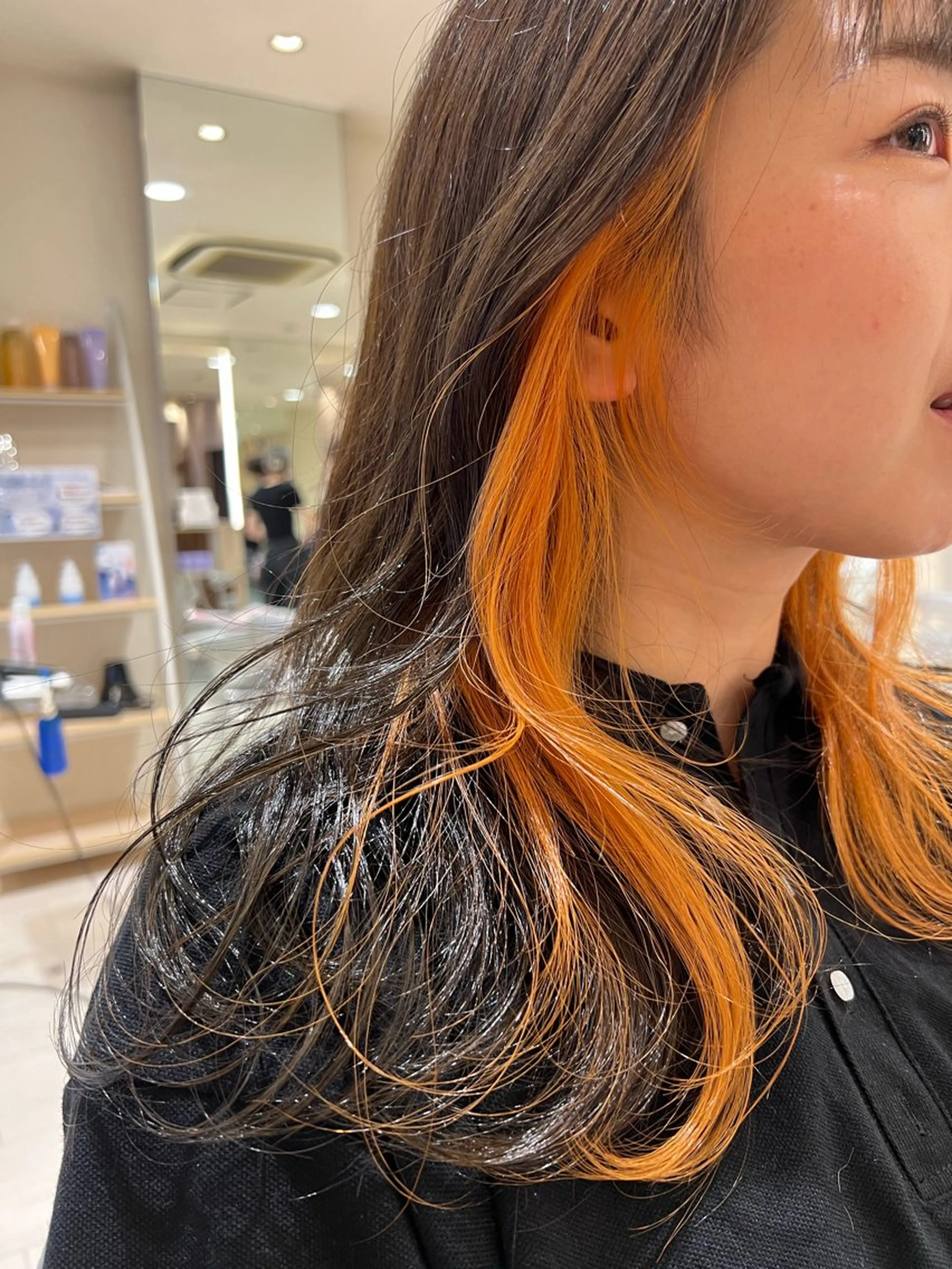 カラー 久永 菫のヘアスタイル