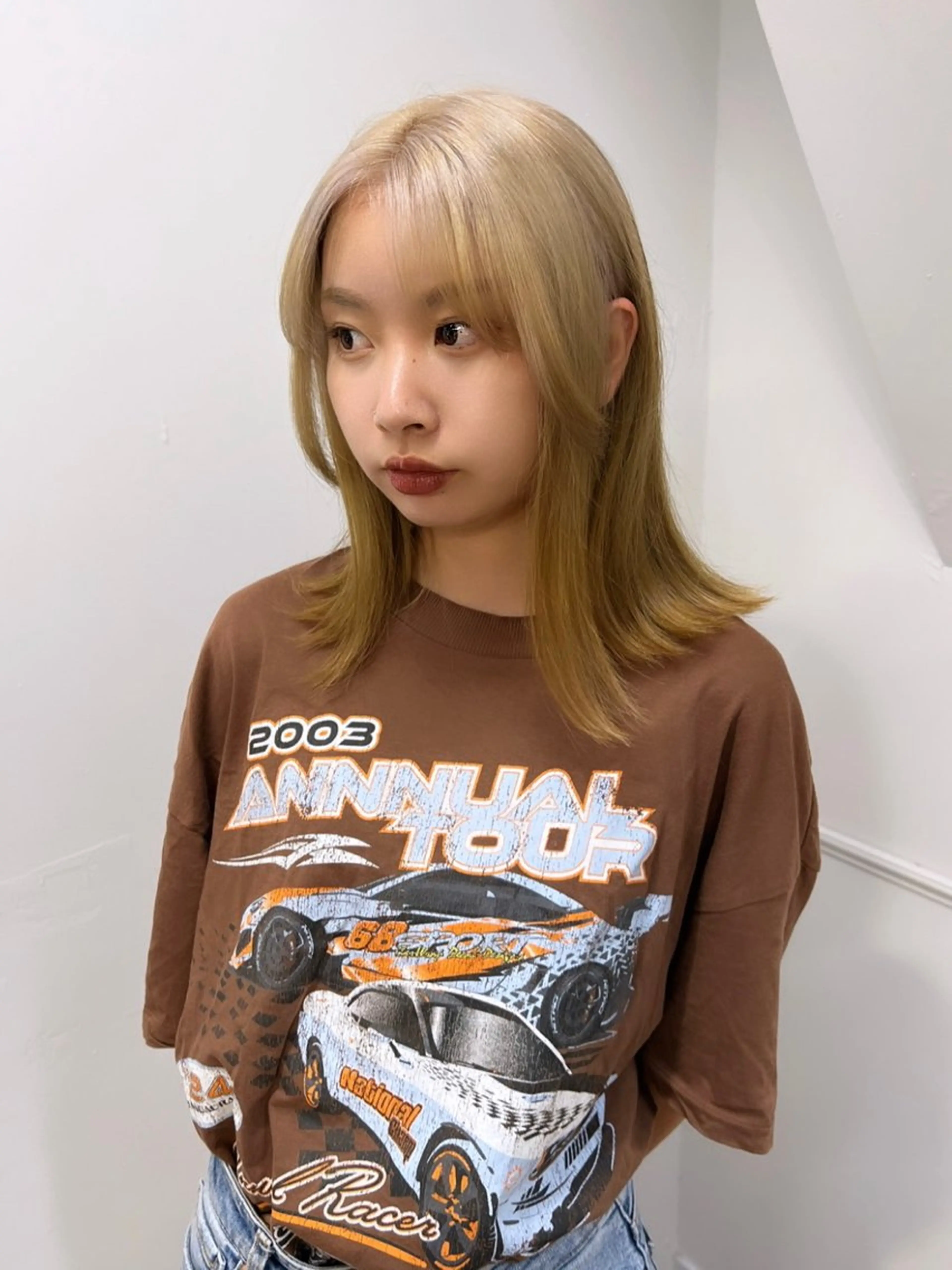 ミディアム カラー ブリーチ ケアブリーチ 透明感カラー デザインカラー ダブルカラー nendo_hair所属・ハイトーン/ブリーチ レイヤーsonokaのヘアスタイル