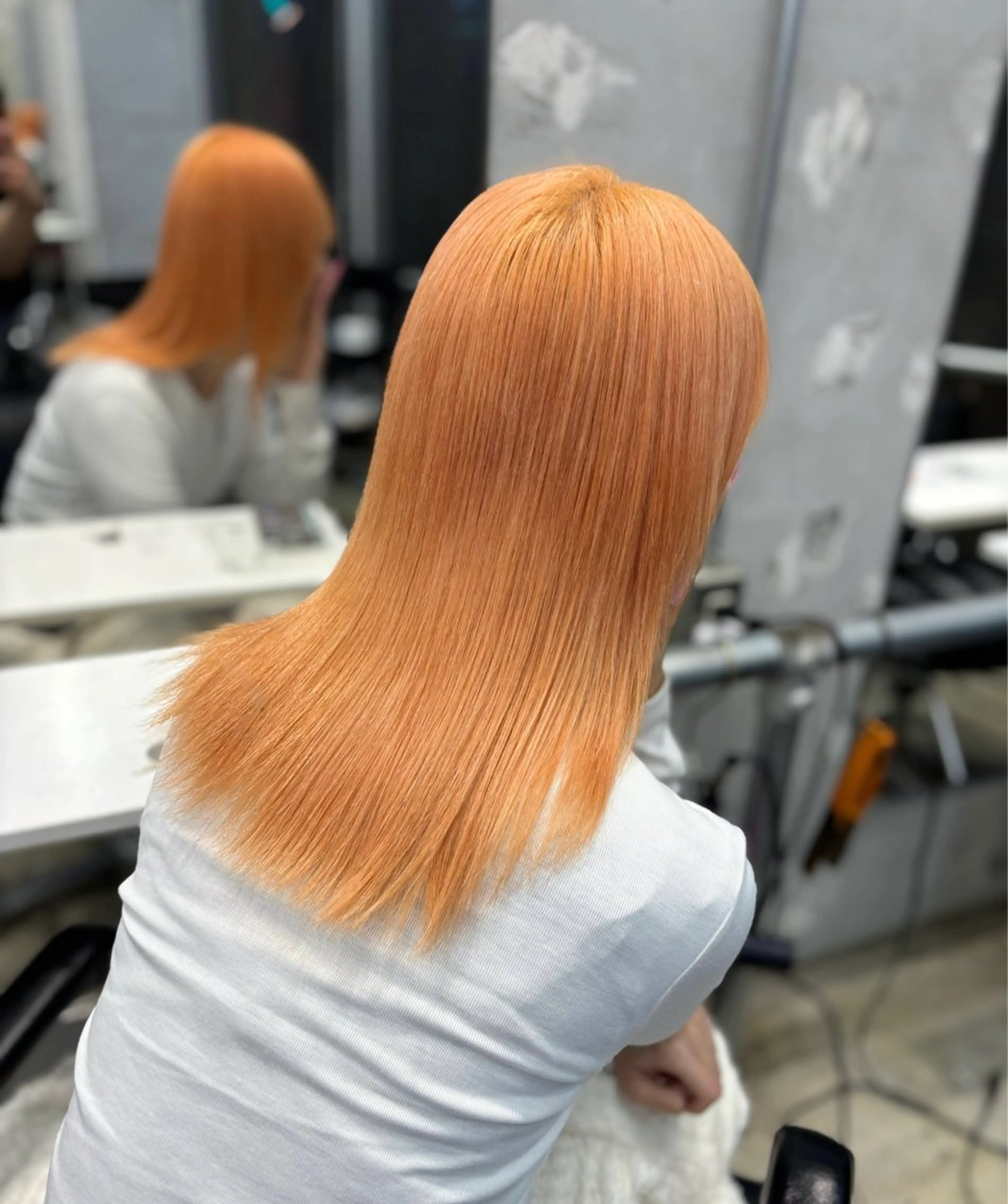 セミロング カラー オレンジ DATE by Alan Smithee所属・韓国レイヤー顔周り カットのヘアスタイル
