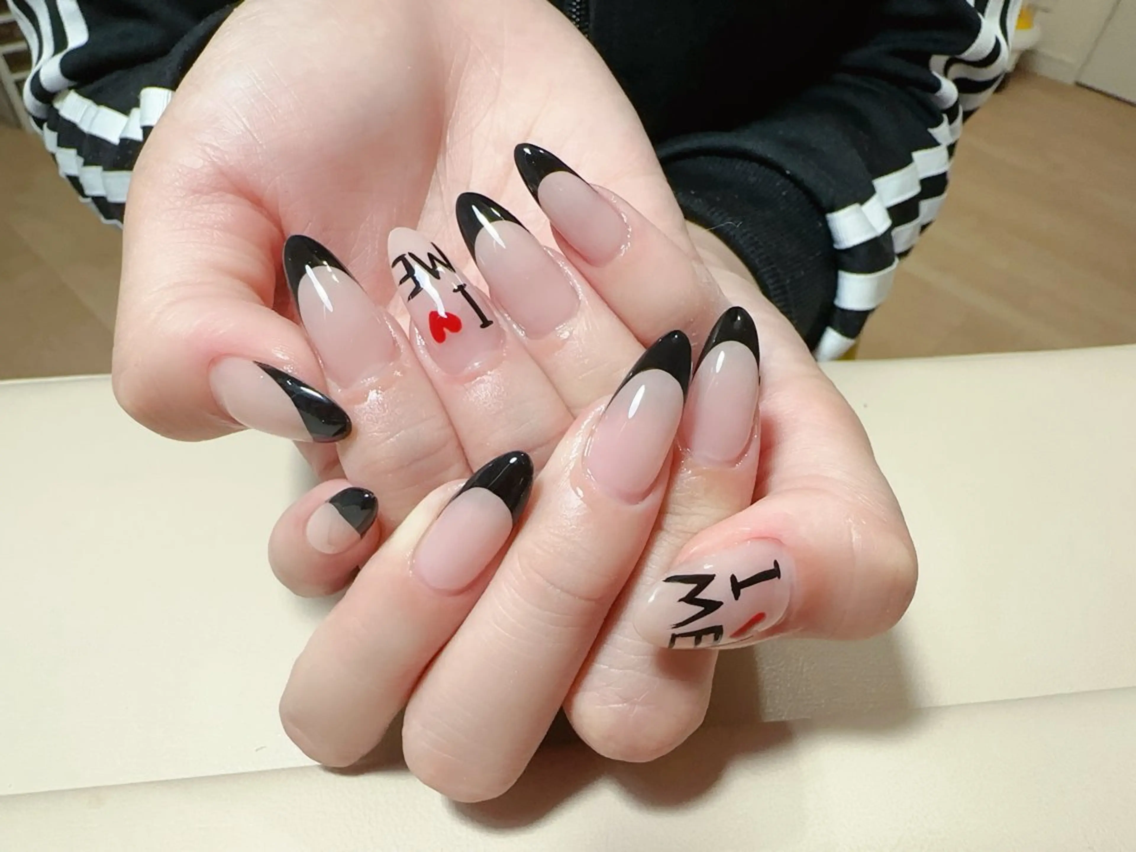 ネイル ハンドネイル NAIL CIRCLESのネイルデザイン