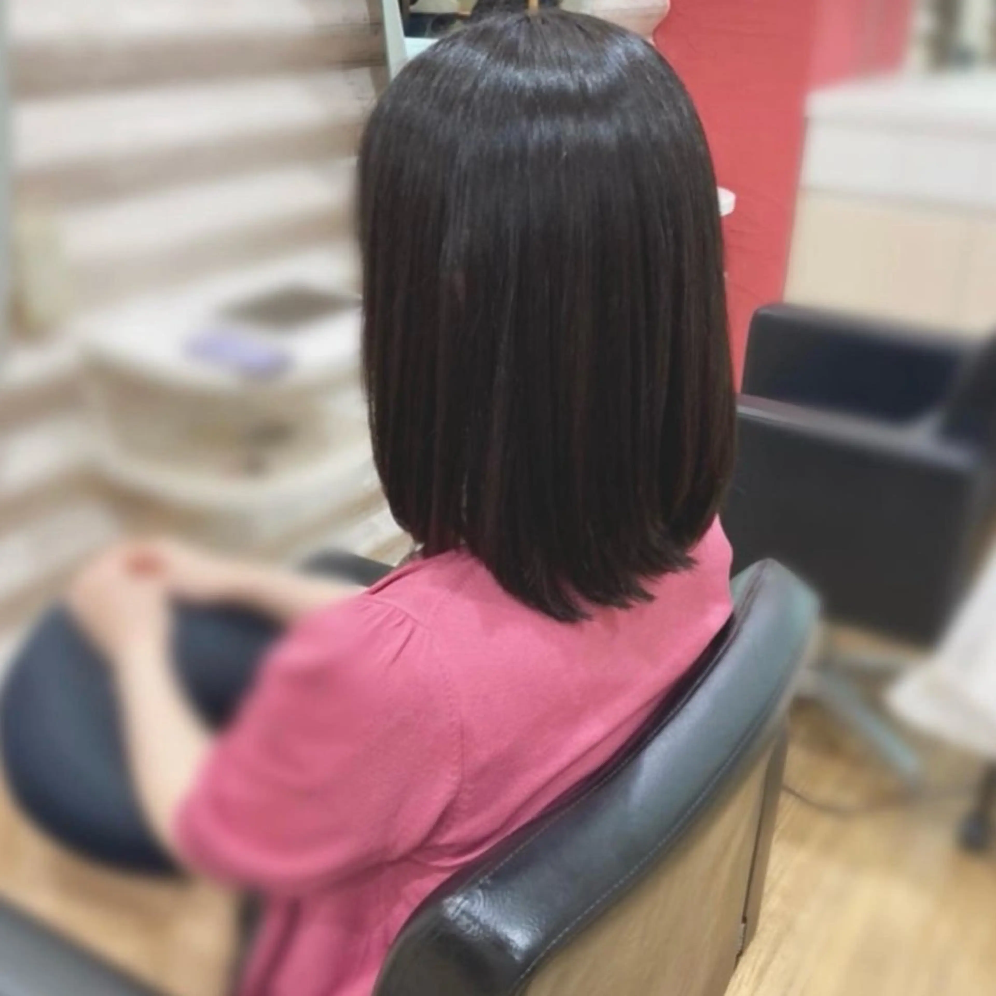 セミロング カラー 髪質改善 トリートメント まとまる軽さカット× トリートメント特化店のヘアスタイル