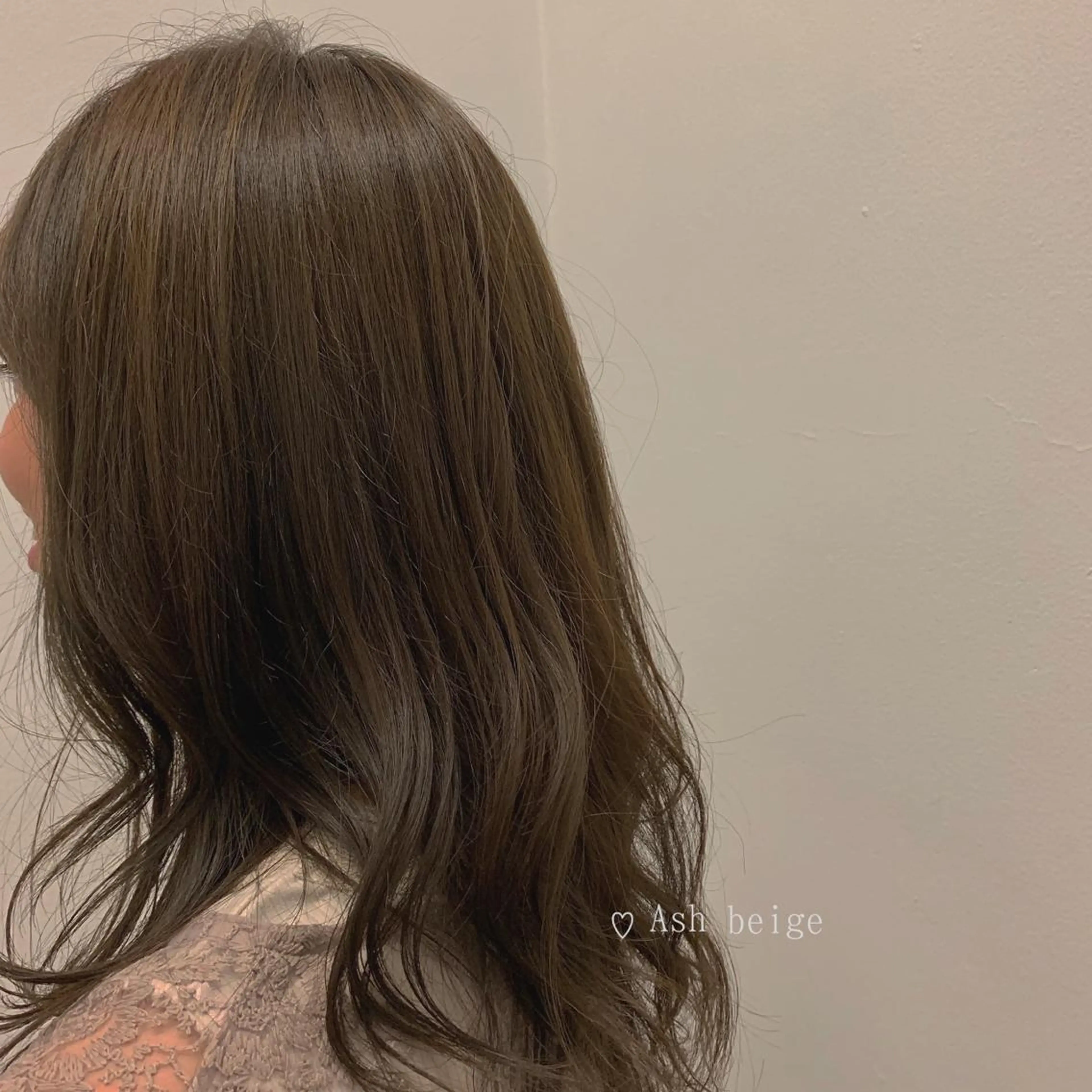 セミロング カラー アッシュ ベージュカラー stylist/ボブ ことの/韓国レイヤーのヘアスタイル