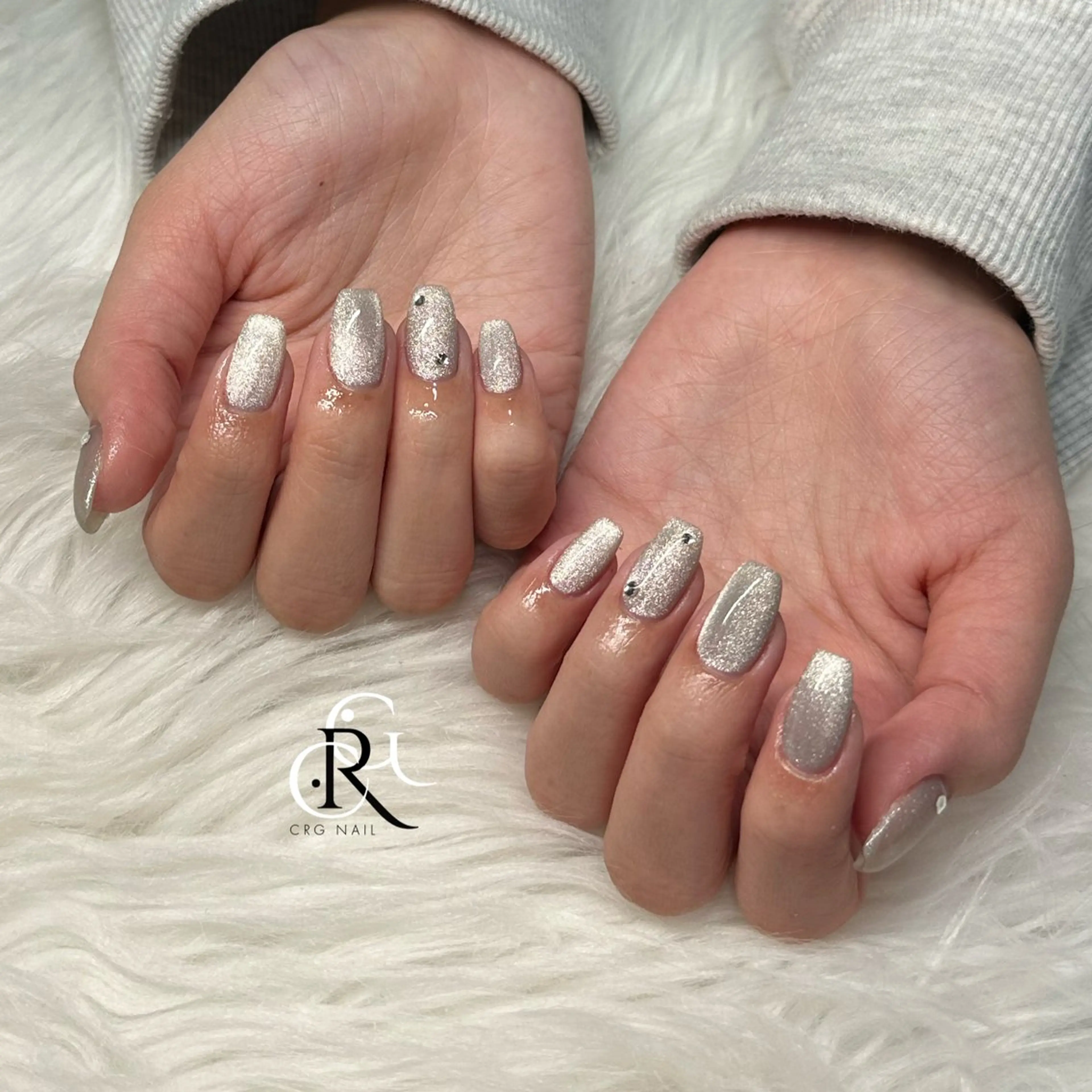 ネイル キラキラネイル マグネットネイル ハンドネイル 美フォルム✨ CRG RURIのネイルデザイン