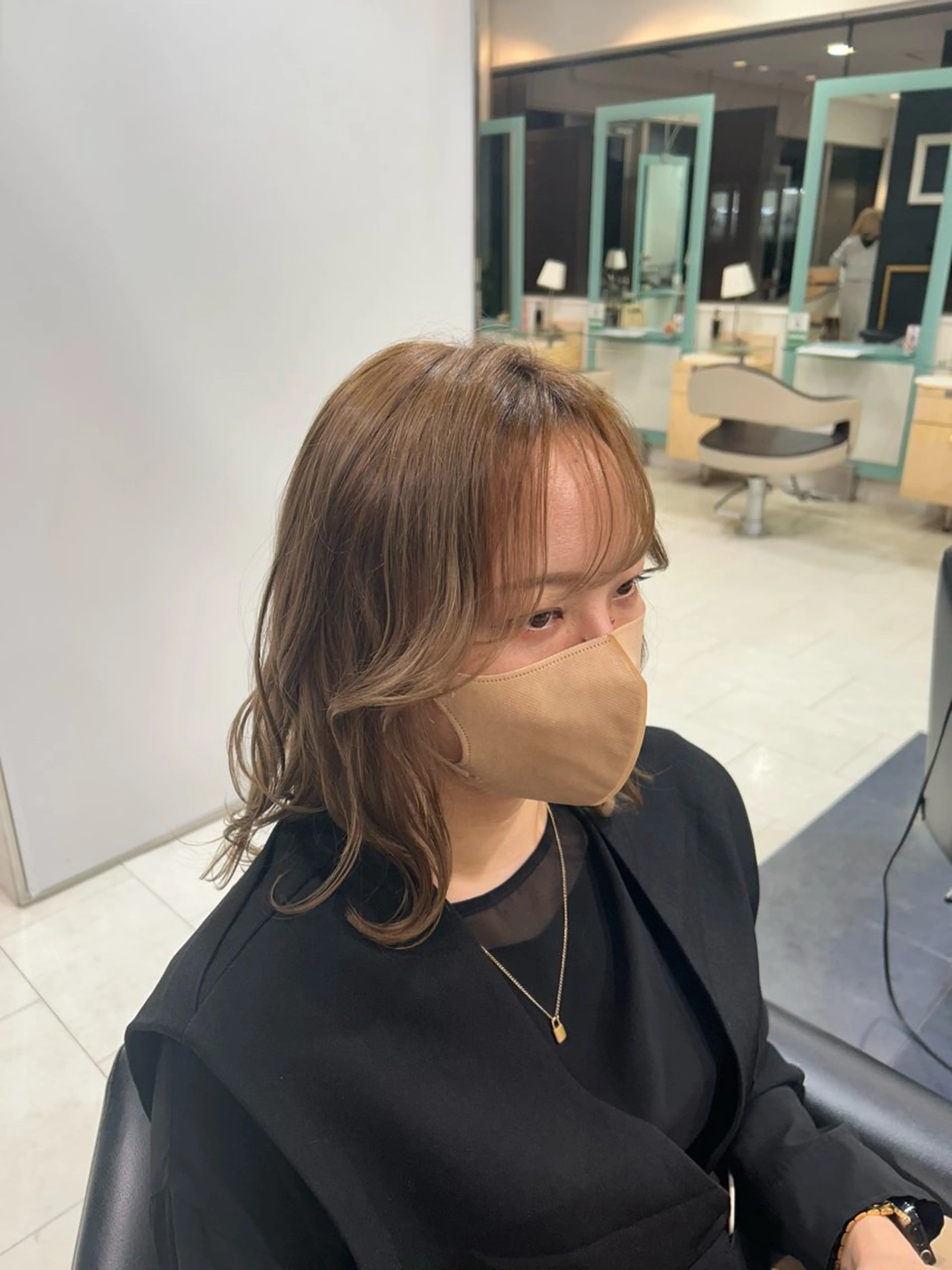 セミロング カット 透明感カラー／ 艶髪／たなべだい🦖のヘアスタイル