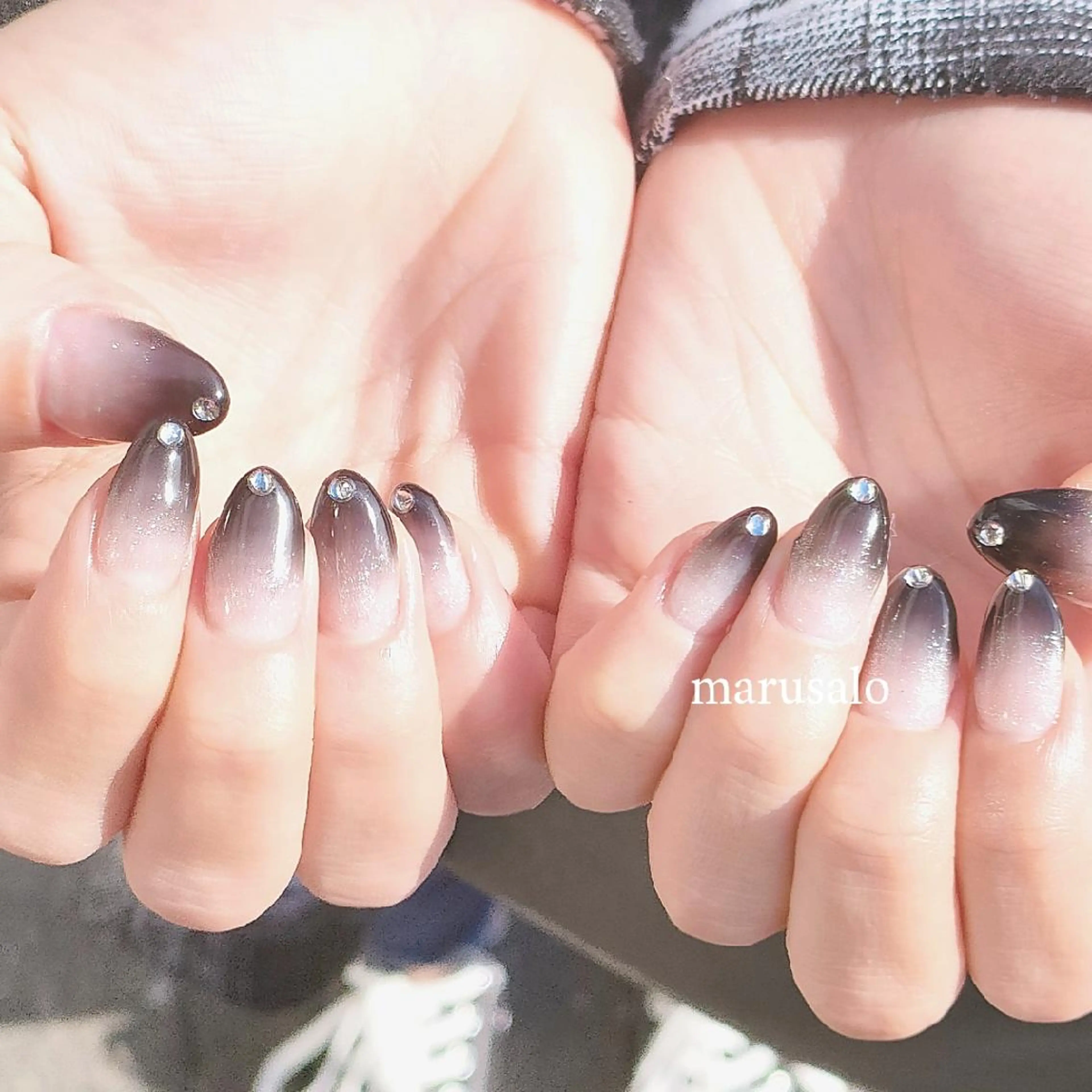 ネイル グラデーション 韓国ネイル ストーンネイル ハンドネイル marusalo nailのネイルデザイン