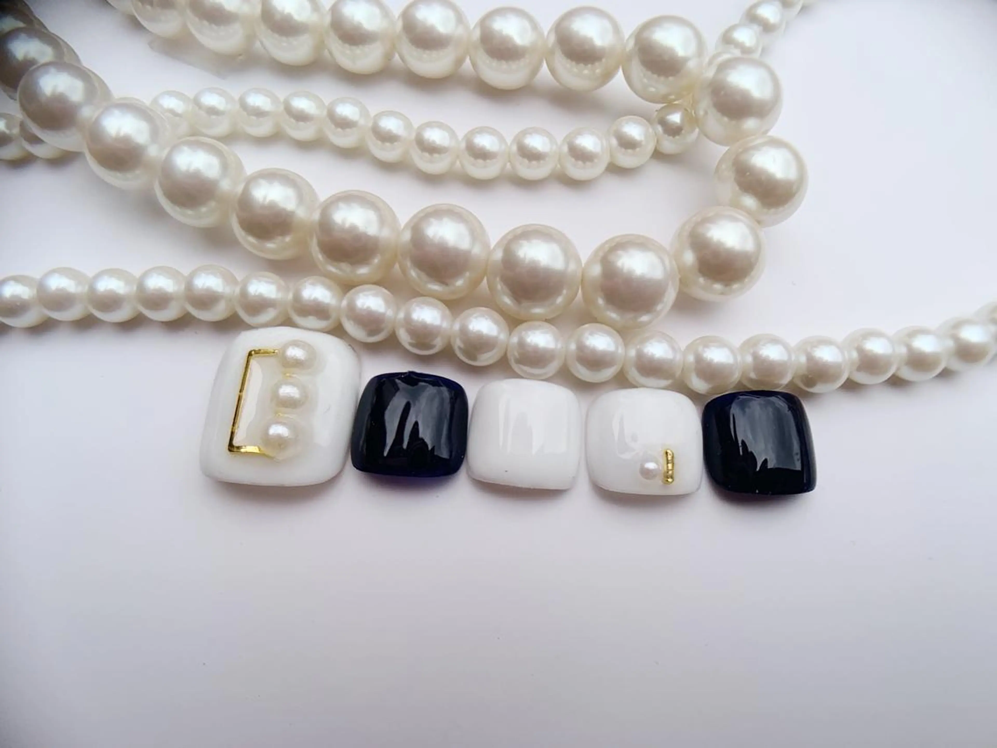 ネイル フットネイル MiKi Nai池袋 長さだし得意のネイルデザイン