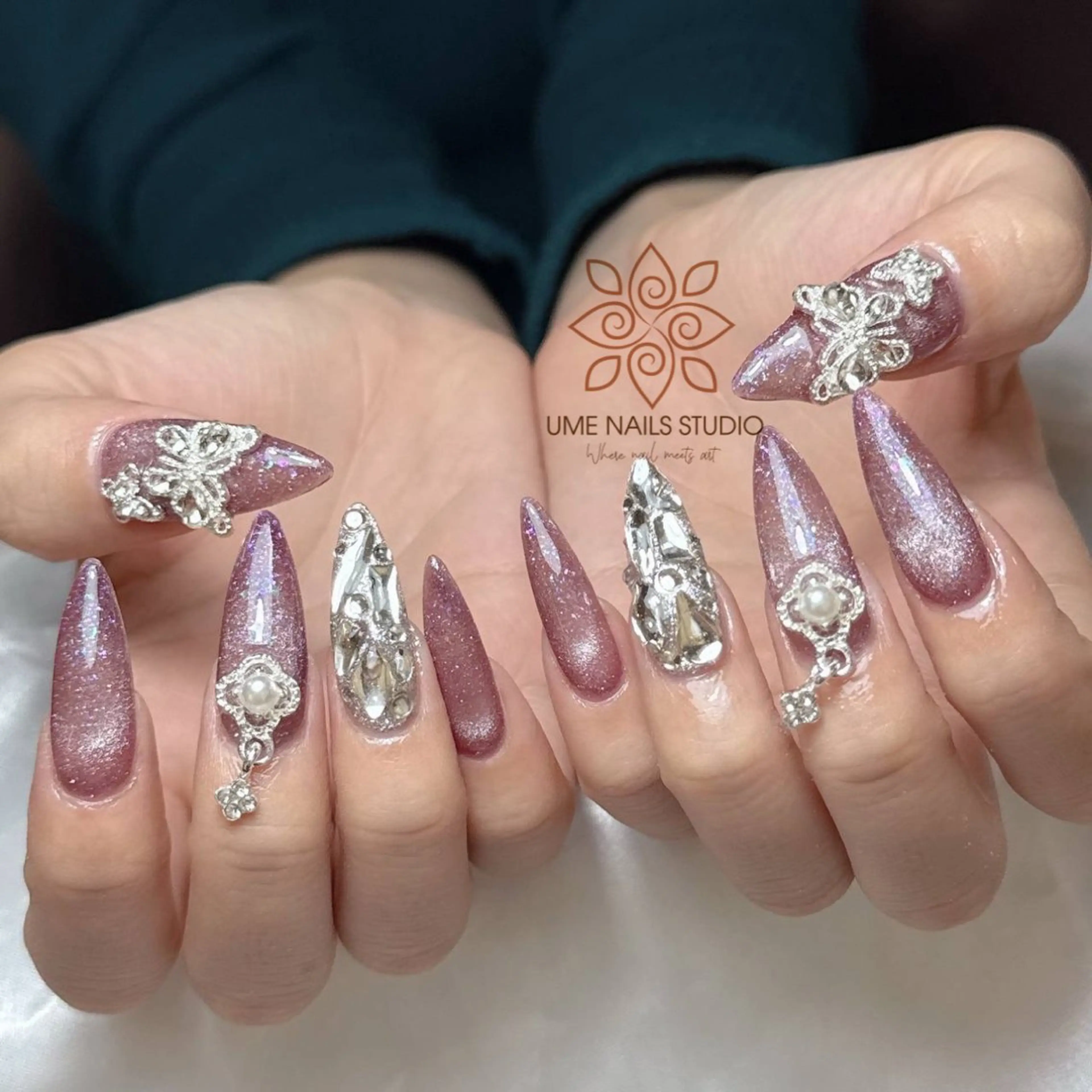 ネイル チークネイル クリアネイル ガーリー キラキラネイル 韓国ネイル ハンドネイル Ume Nail Studioのネイルデザイン