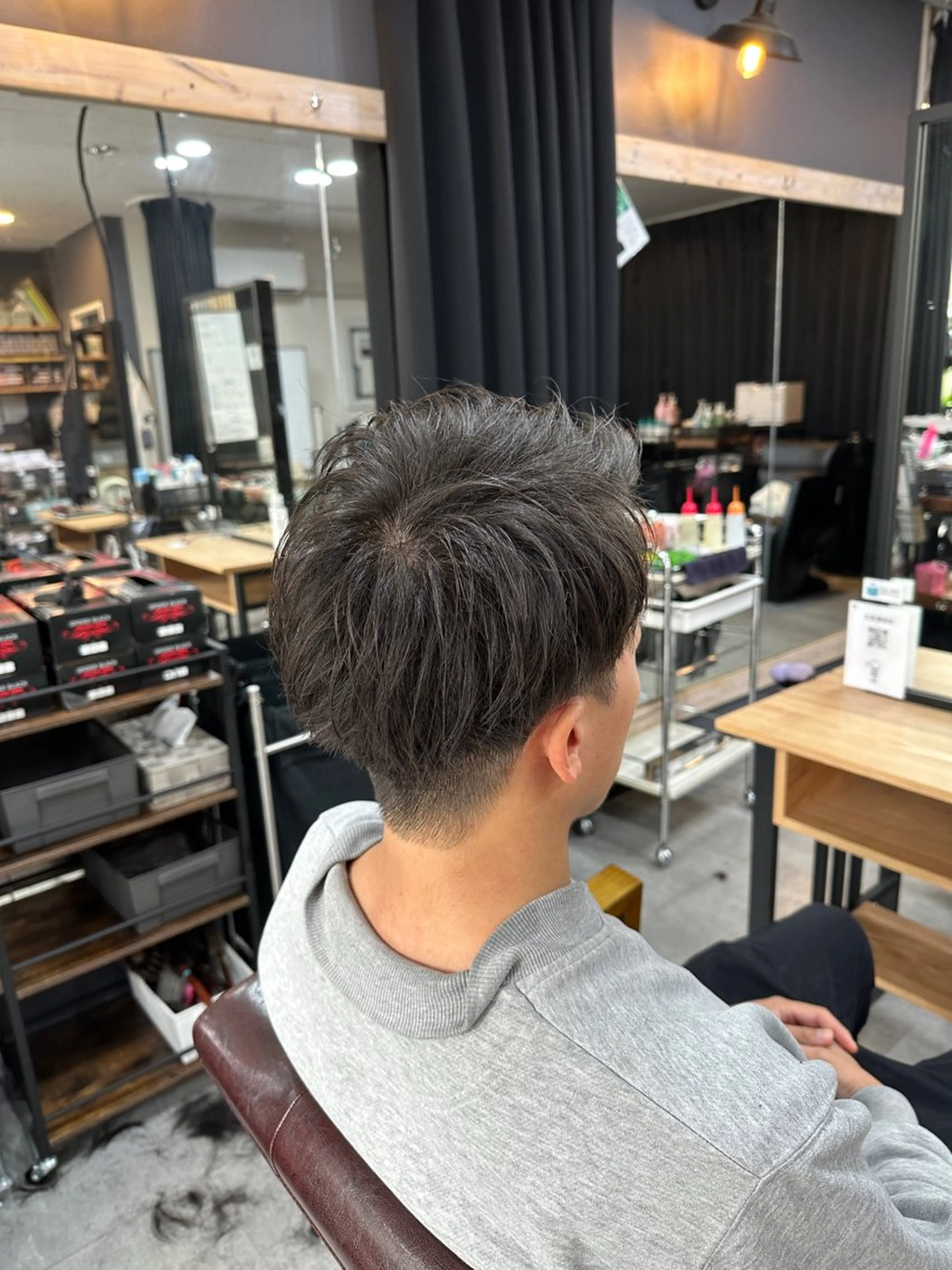 メンズシャンプーカット眉カットはスタッフまでの写真