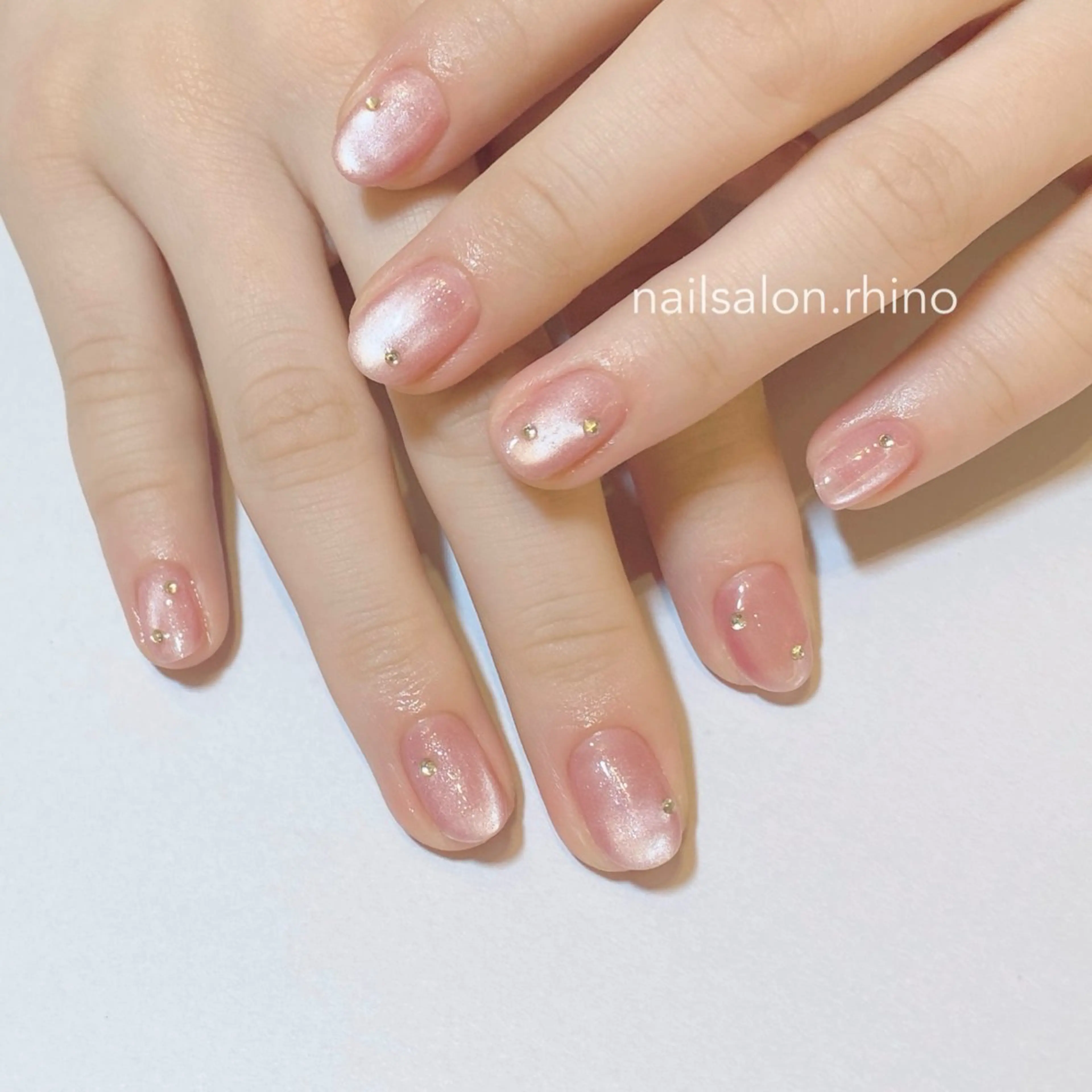 ネイル ハンドネイル nail salon Rhino (ライナ)所属・平尾ネイルサロン ライナのネイルデザイン