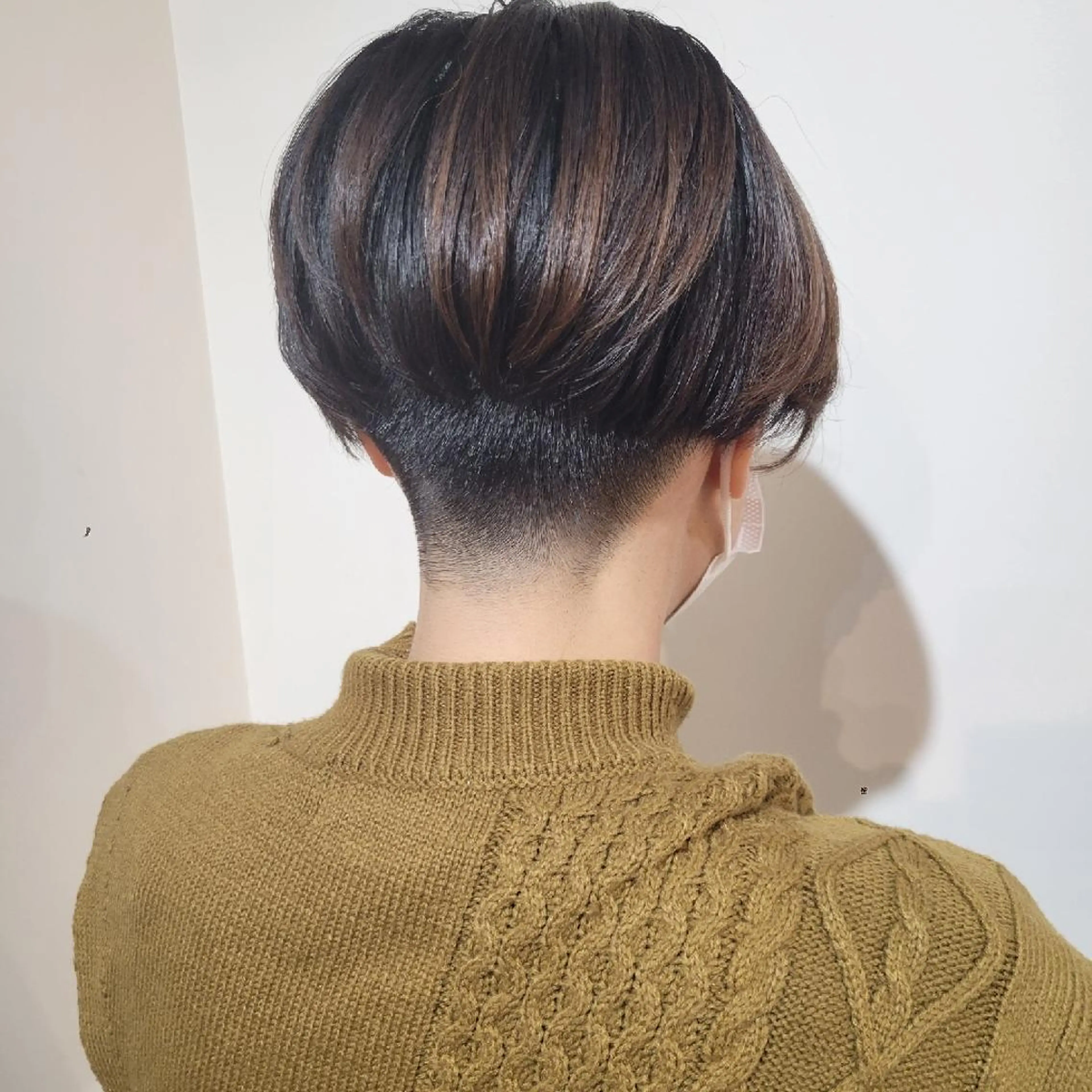 ショート カット 🇰🇷透明感×ハイ トーン🌟tomoのヘアスタイル