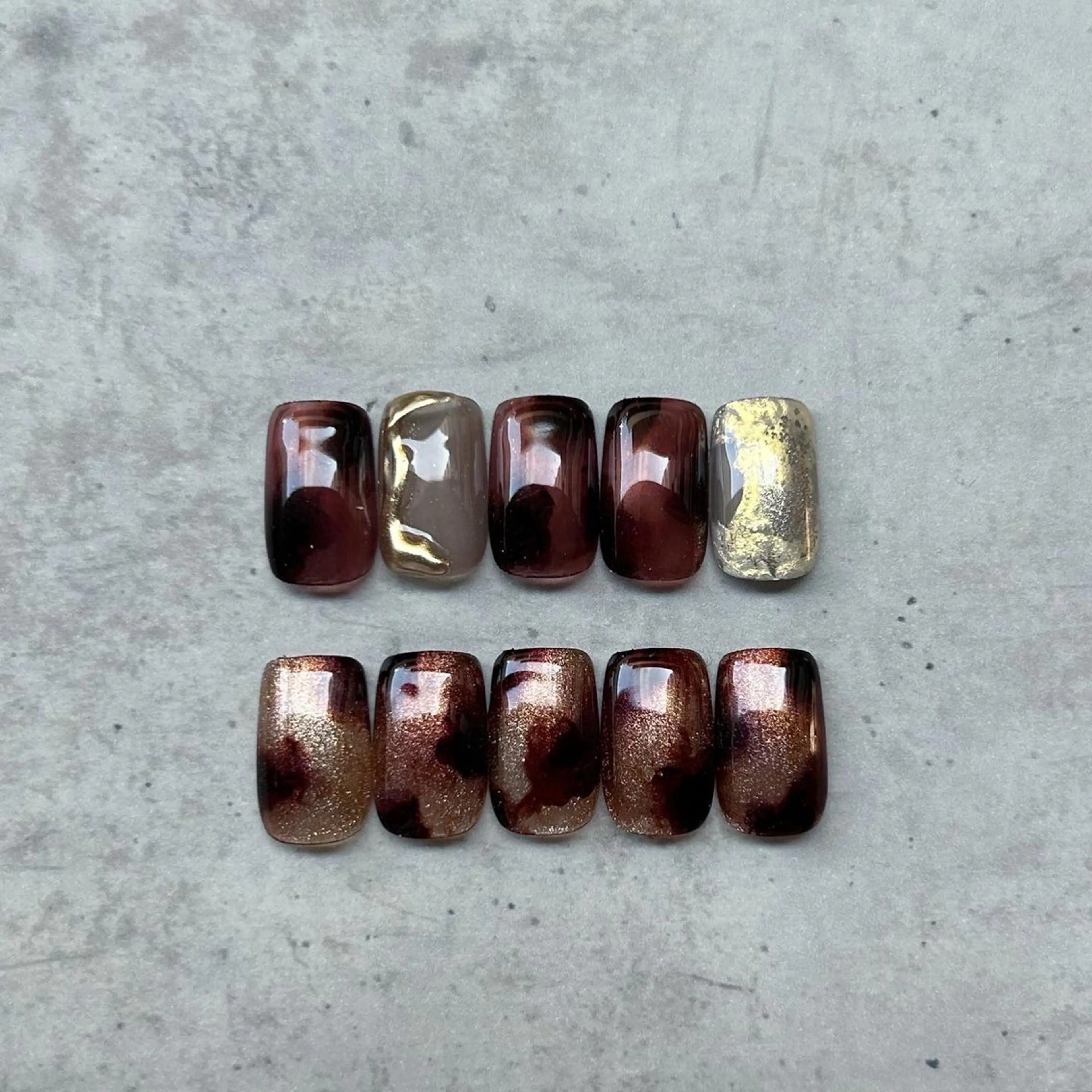 ネイル べっ甲ネイル ブラウン カジュアル マグネットネイル ミラーネイル ハンドネイル ハンドケア lyly.nail所属・lylynail YUUKAのネイルデザイン
