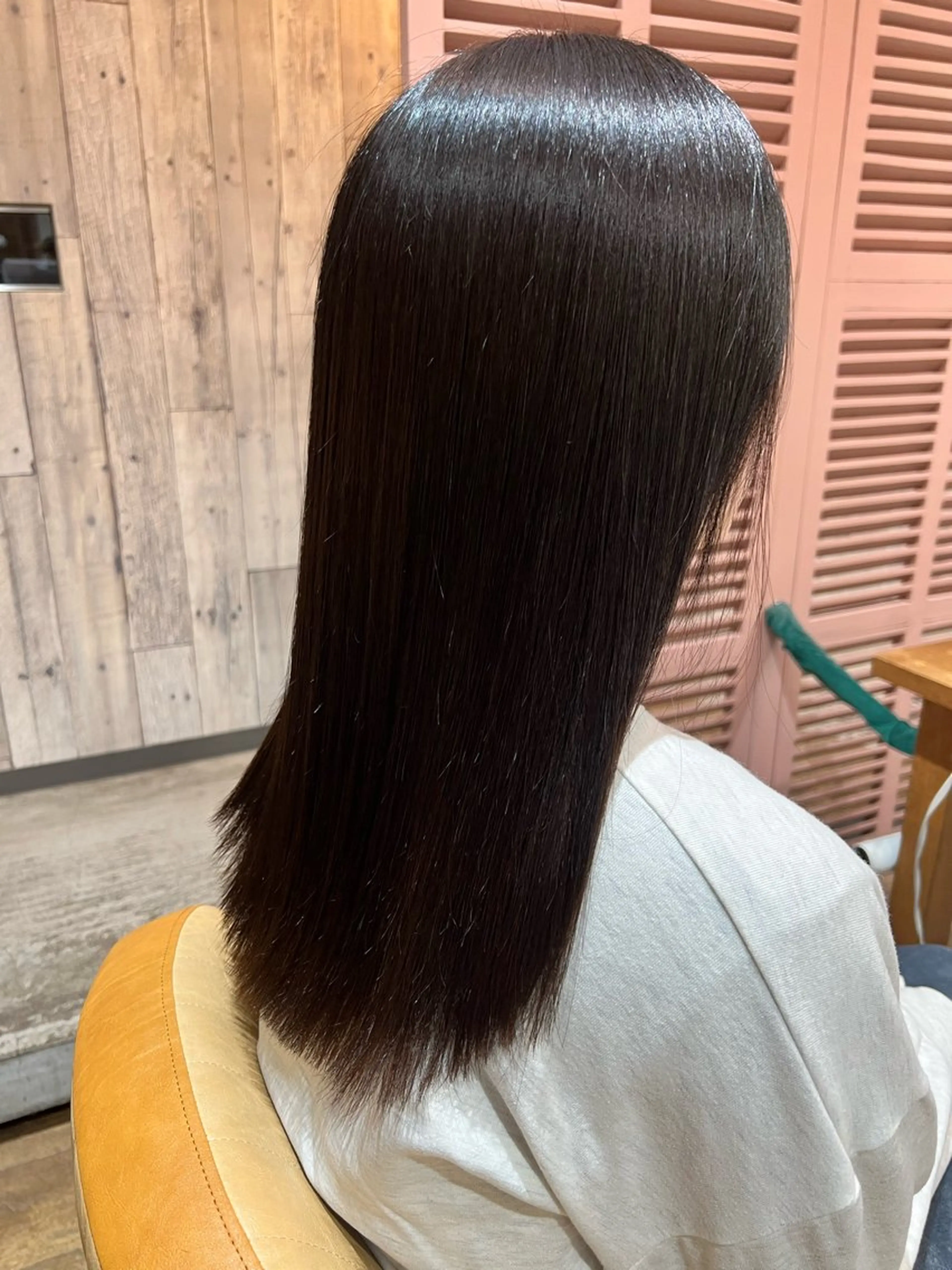 ミディアム 縮毛矯正 藤井 雄大のヘアスタイル