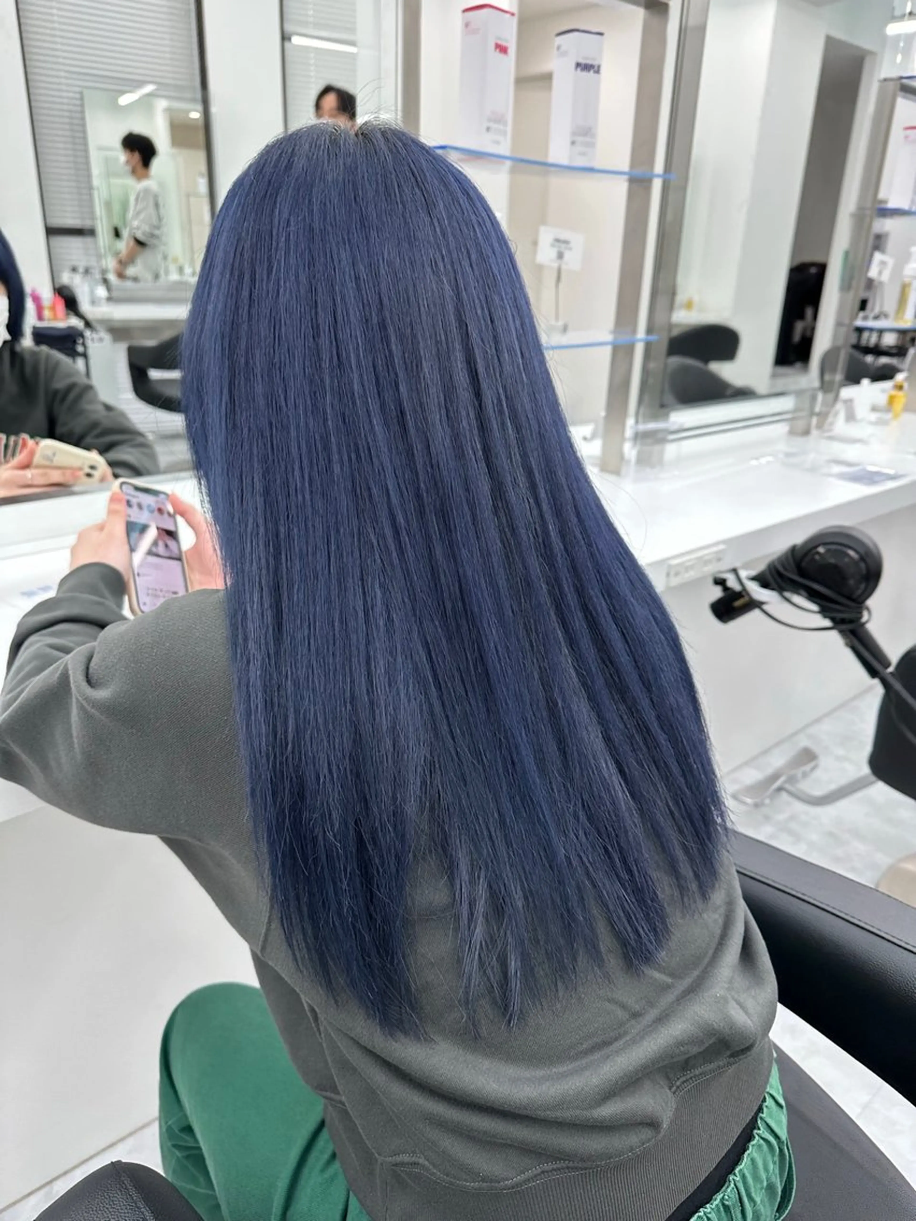 セミロング カラー ケアブリーチ 韓国レイヤーKYONのヘアスタイル