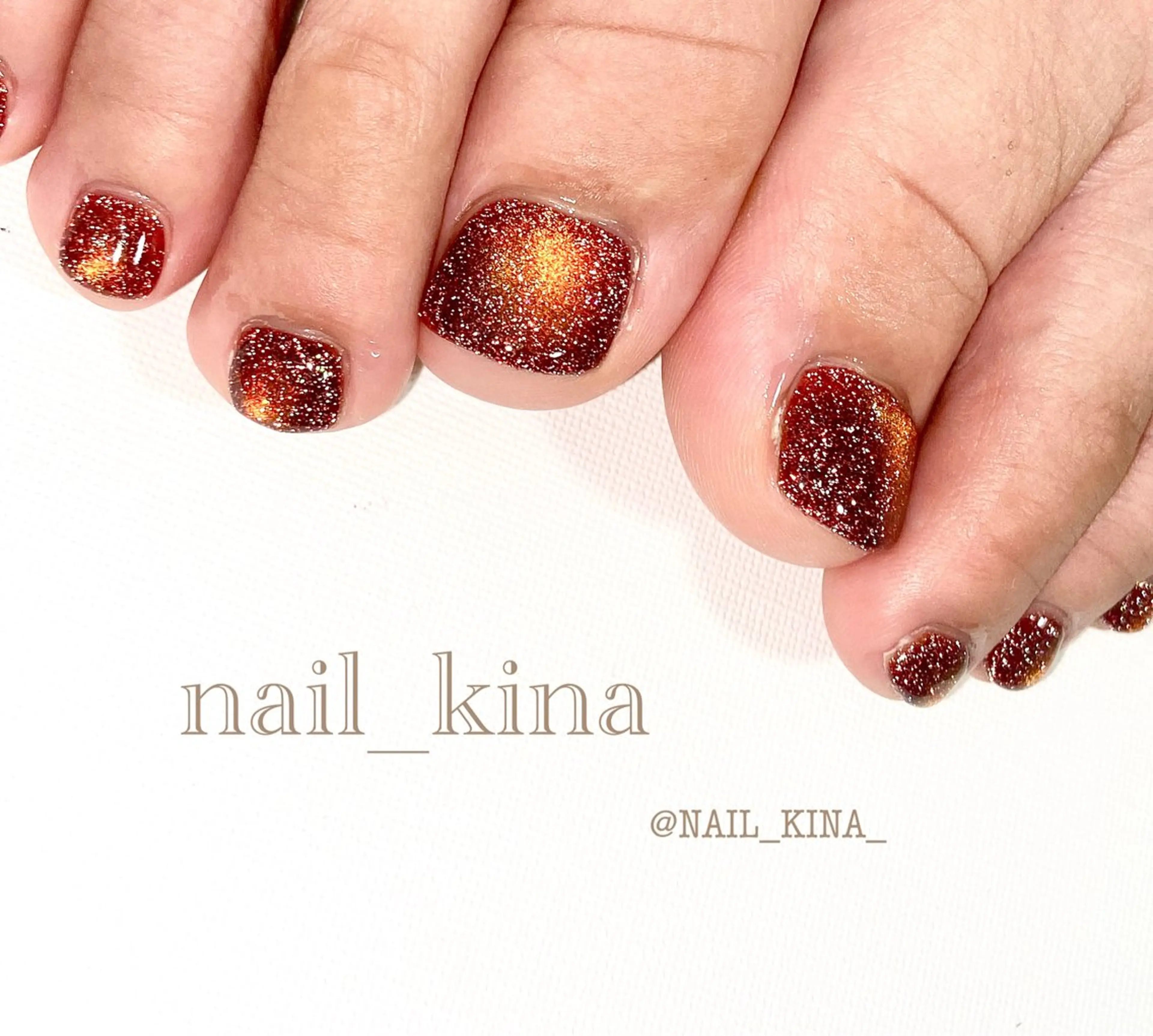 ネイル フラッシュネイル フラッシュマグ フットネイル マグネットネイル マグネットワンカラー フットネイル nail_ kinaのネイルデザイン