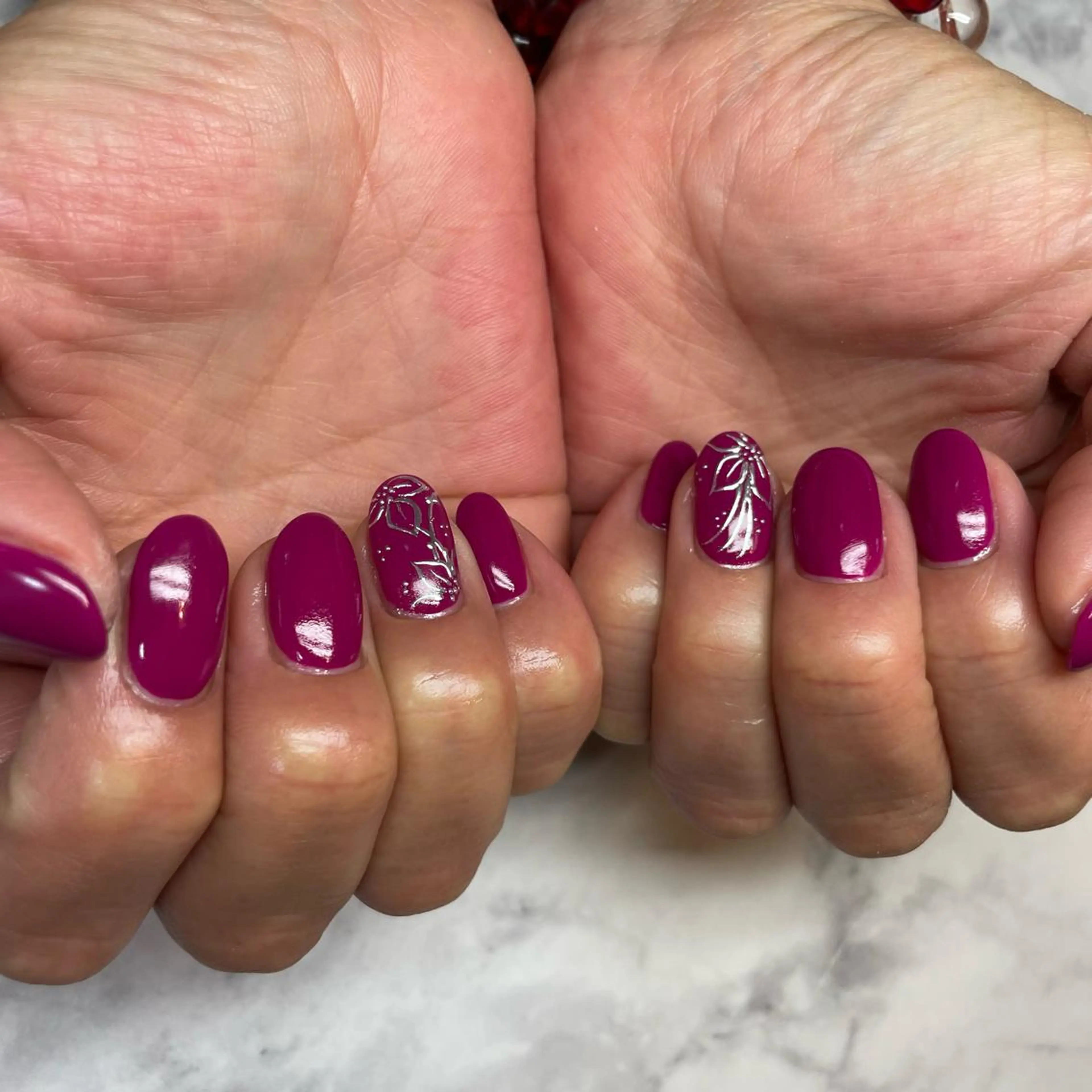 ネイル es nailのネイルデザイン