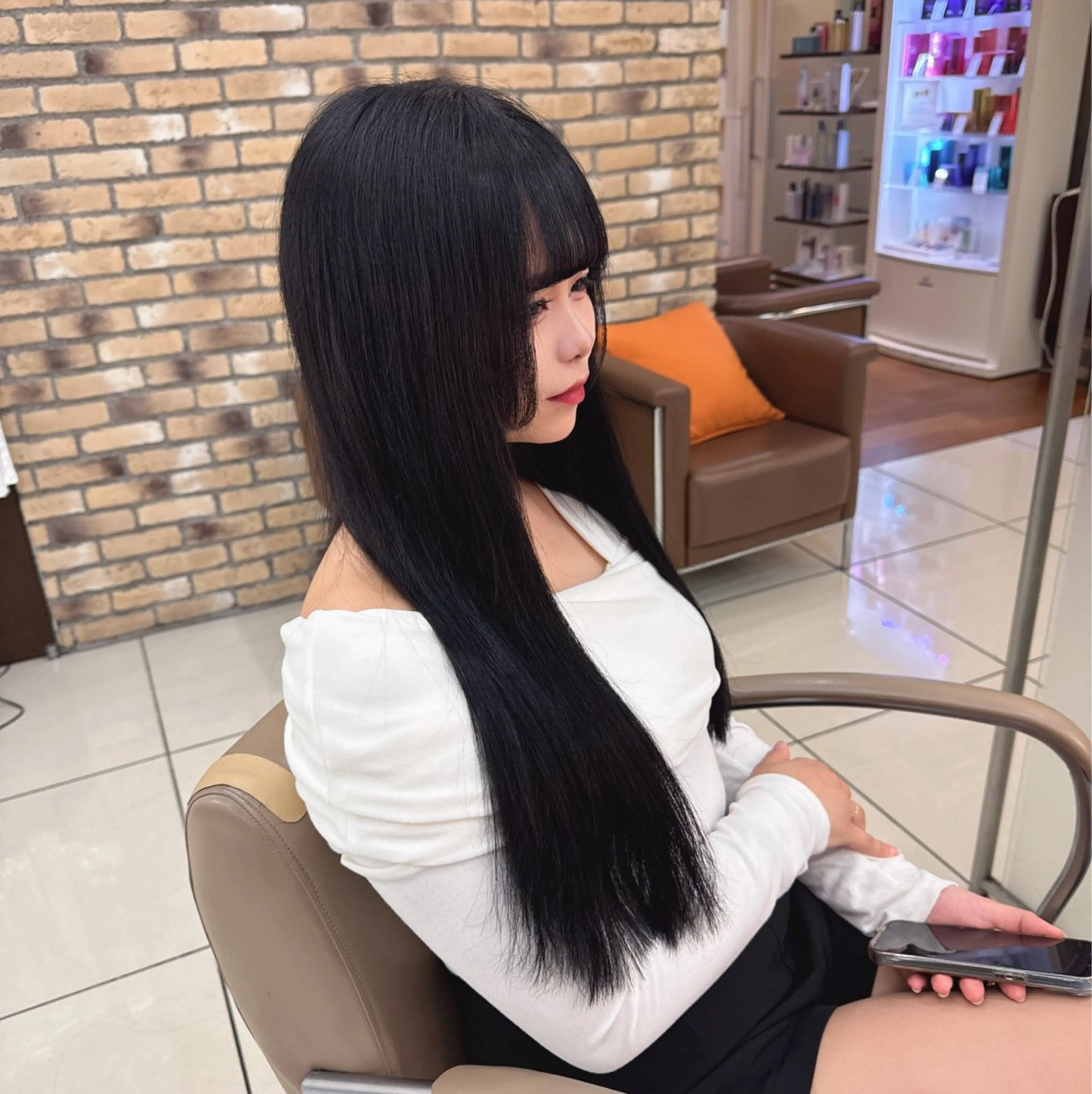 ラウンドマッシュシャ ドウニュアンスパーマのヘアスタイル