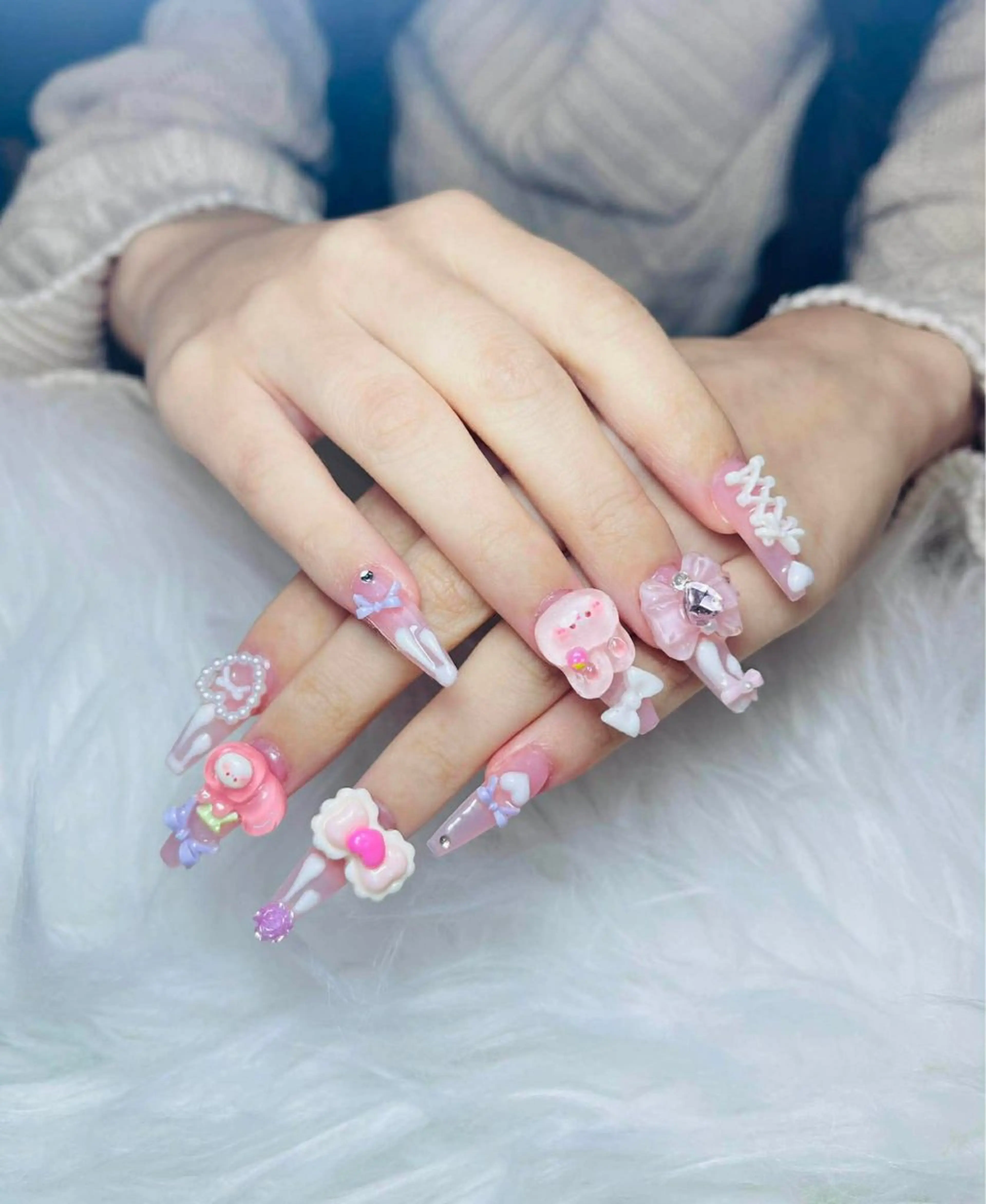 ネイル オーロラネイル チークネイル フットネイル フレンチネイル ハロウィン ハンドネイル Lumi Nail 新大久保3‘のネイルデザイン